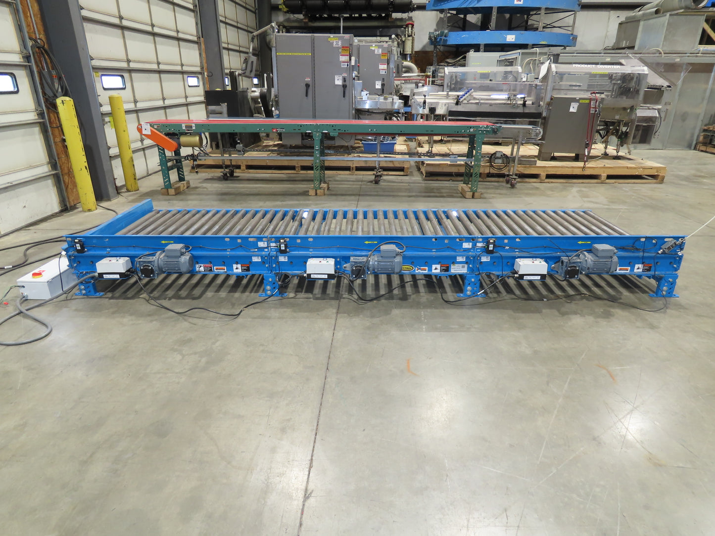 Hytrol 58"W x 15'L Pallet Conveyor 2.5"Roller 51.5"BF 3PH EZ-Logic Zones 30FPM