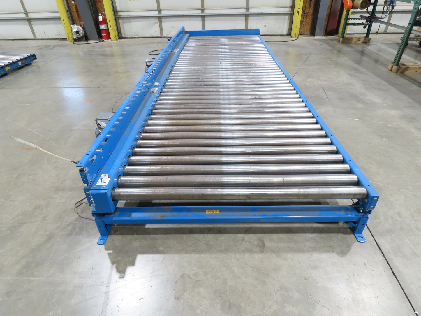 Hytrol 58"W x 15'L Pallet Conveyor 2.5"Roller 51.5"BF 3PH EZ-Logic Zones 30FPM