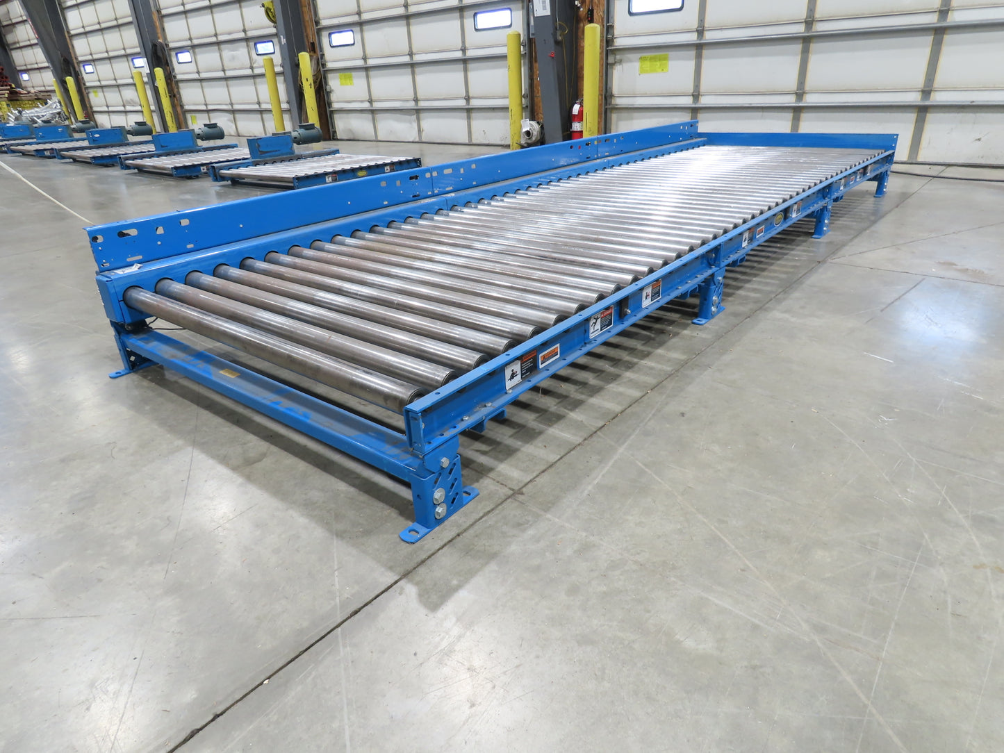 Hytrol 58"W x 15'L Pallet Conveyor 2.5"Roller 51.5"BF 3PH EZ-Logic Zones 30FPM