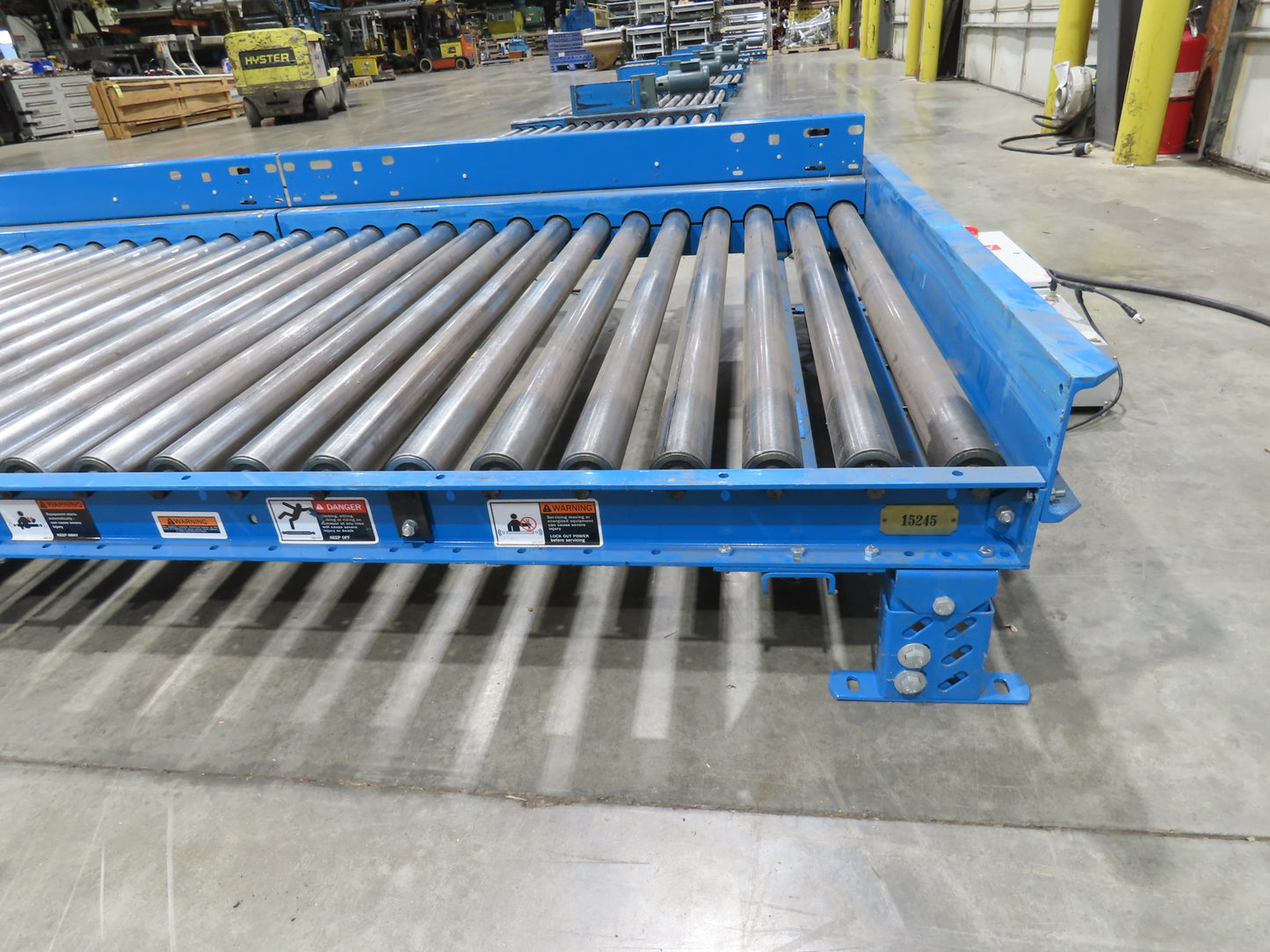 Hytrol 58"W x 15'L Pallet Conveyor 2.5"Roller 51.5"BF 3PH EZ-Logic Zones 30FPM