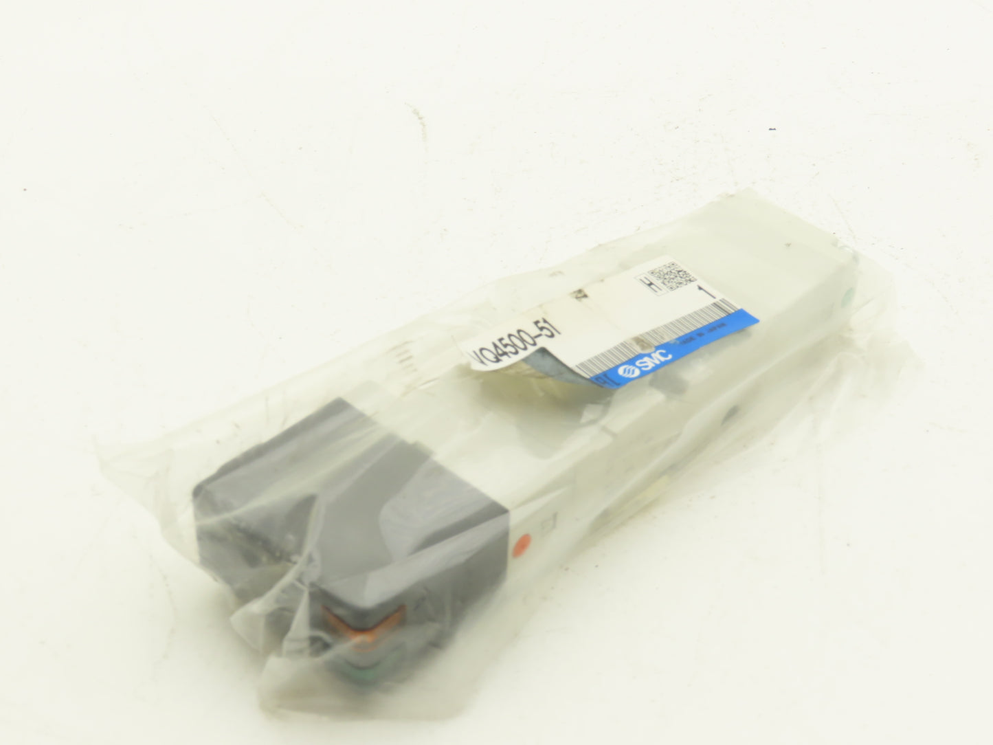 SMC VQ4500-51 Pneumatic Solenoid Valve 3-Pos 24VDC