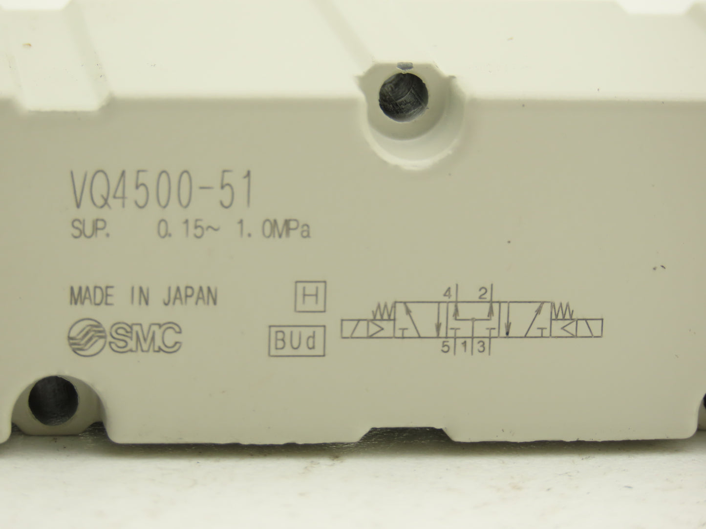 SMC VQ4500-51 Pneumatic Solenoid Valve 3-Pos 24VDC