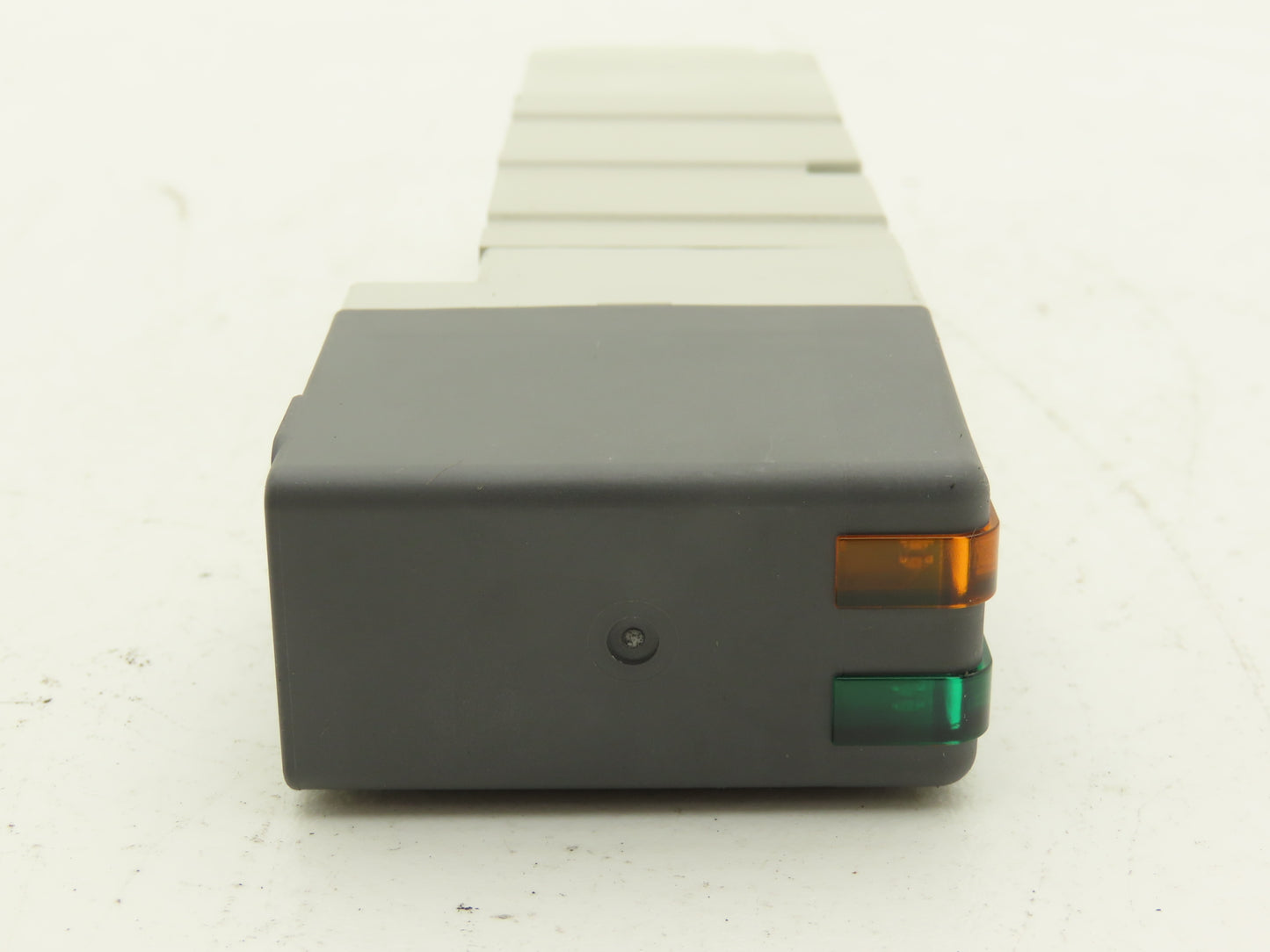 SMC VQ4500-51 Pneumatic Solenoid Valve 3-Pos 24VDC