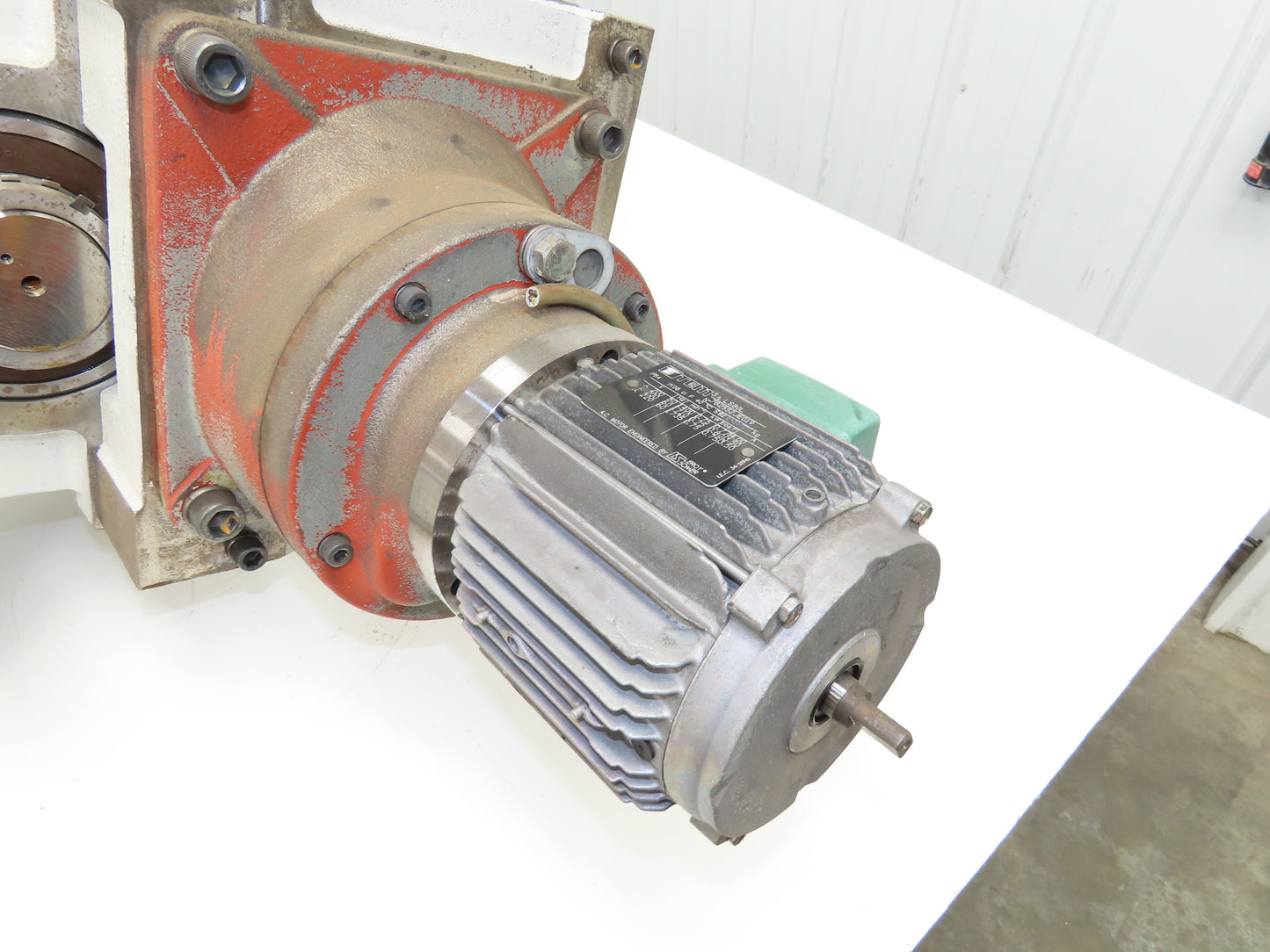 Mori Seiki SH630 Milling Machine Gearbox Top Mount 220V 3Ph 0.75kw Limit Switch