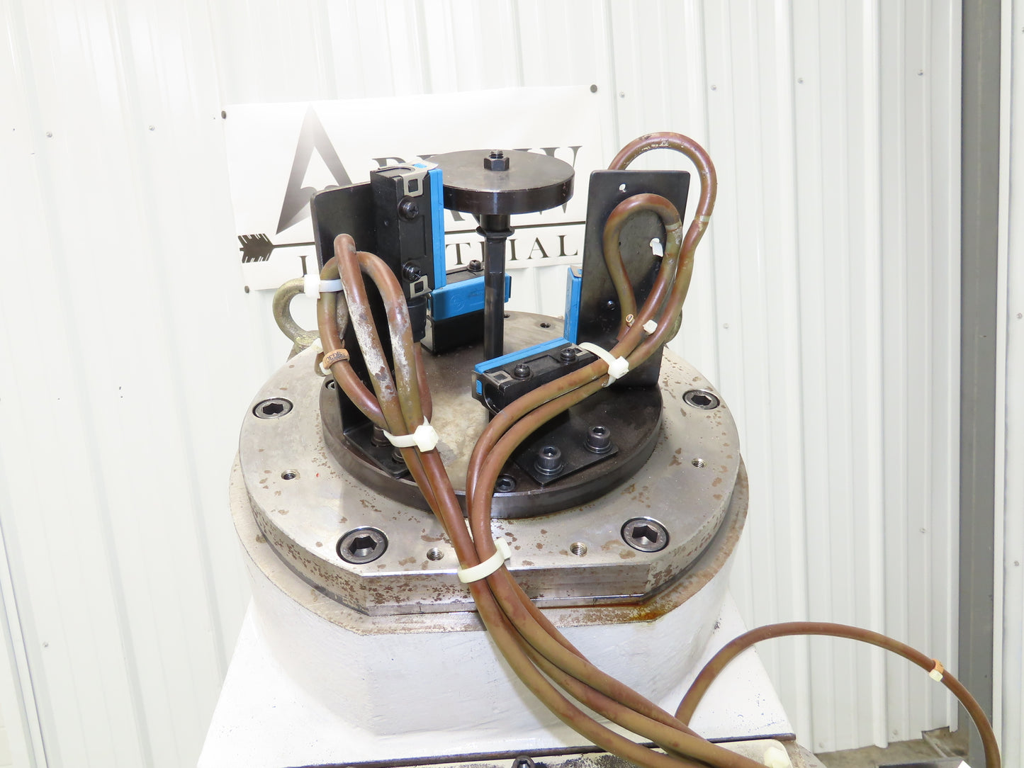 Mori Seiki SH630 Milling Machine Gearbox Top Mount 220V 3Ph 0.75kw Limit Switch