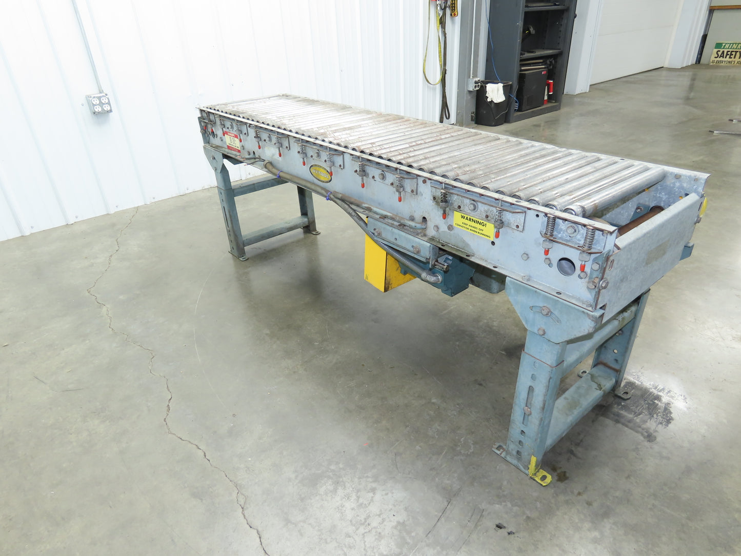 Hytrol 18"x 6' Accumulation Roller Conveyor 16"BF 1-3/8"Roller V-Belt Drive 3PH