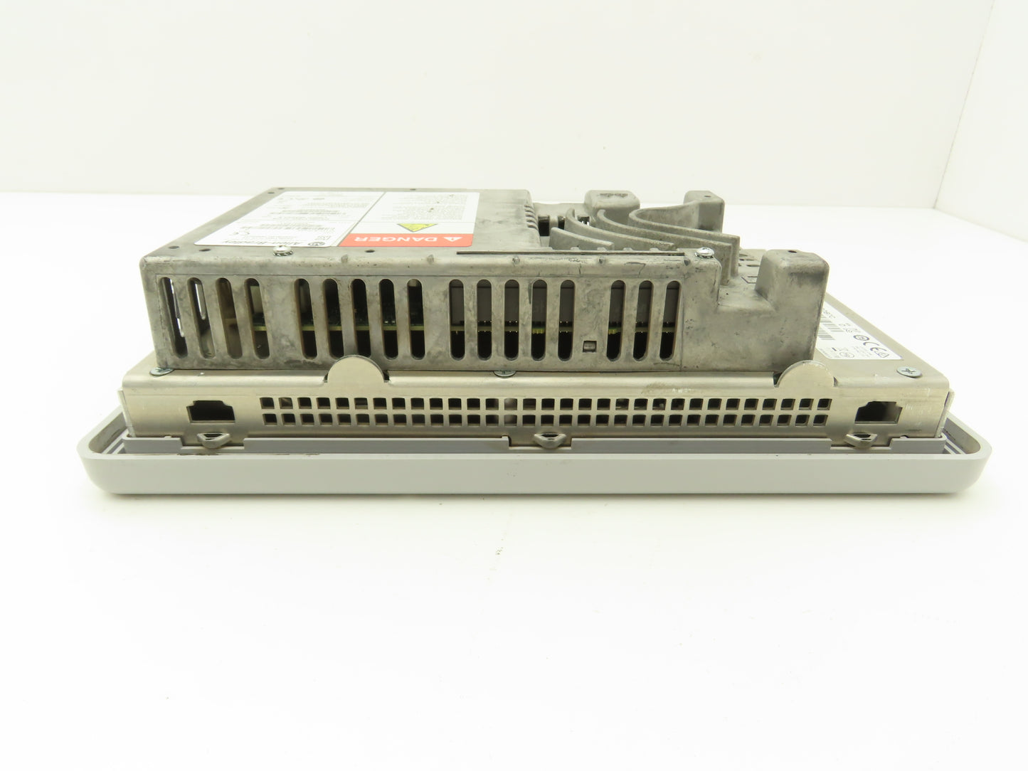Allen Bradley 2711P-B7C4A8 PanelView Plus 700 Graphic Touch Terminal 2711P-RDB7C