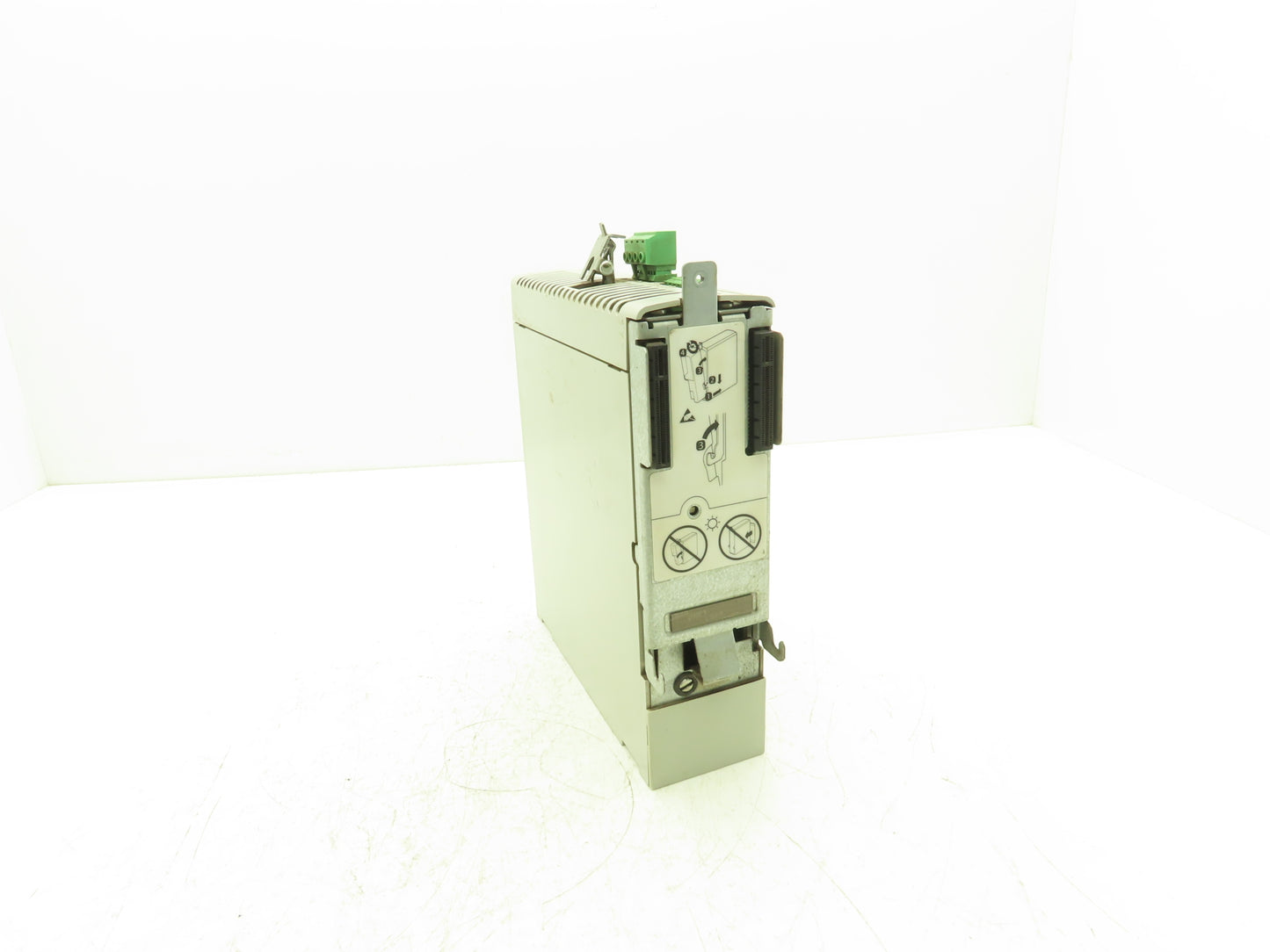 Allen Bradley 2094-BM01-M 9A Axis Power Module VFD 480V 3Ph 0-590Hz 21.6A Ser A