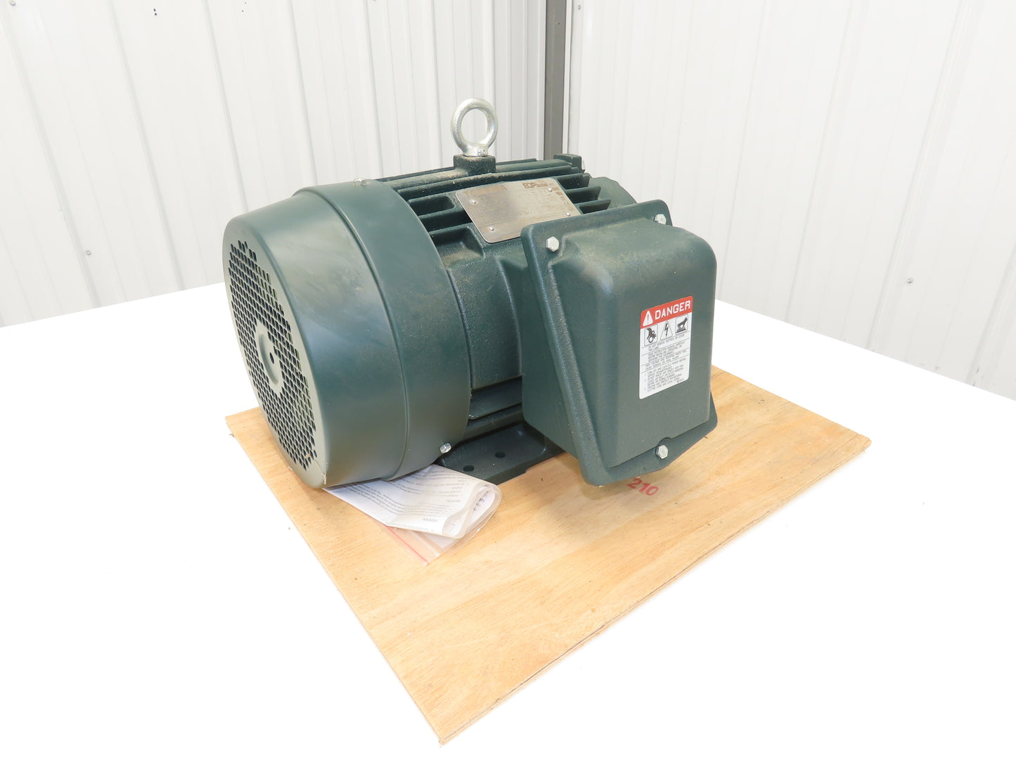 Toshiba 0056SDSR41A-P EQP Global SD AC Motor 5Hp 1160rpm 230/460V 3PH 215T