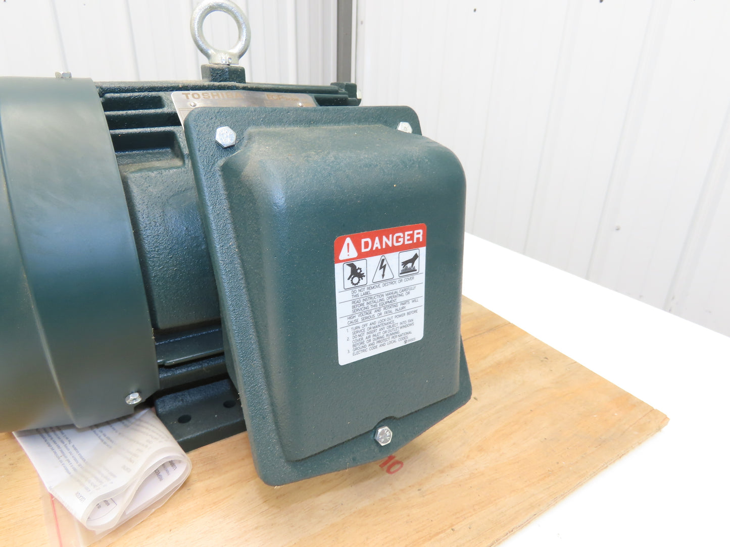 Toshiba 0056SDSR41A-P EQP Global SD AC Motor 5Hp 1160rpm 230/460V 3PH 215T