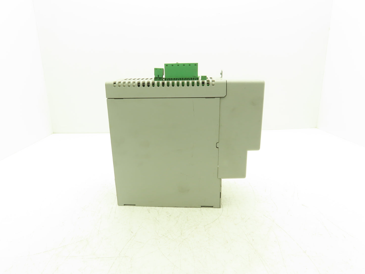 Allen Bradley 2094-BC01-M01-M Integrated Axis Power Module 480V 3Ph 0-590Hz
