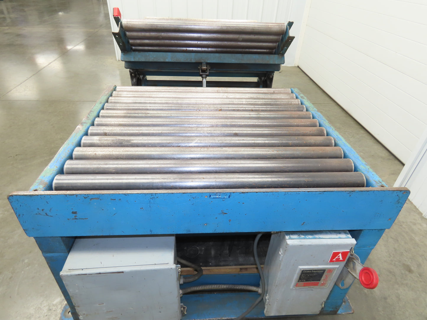 Hutco 36"x 60" Gravity Roller Conveyor Tipper Load Unloader 45° Tilt 2.5"Rollers