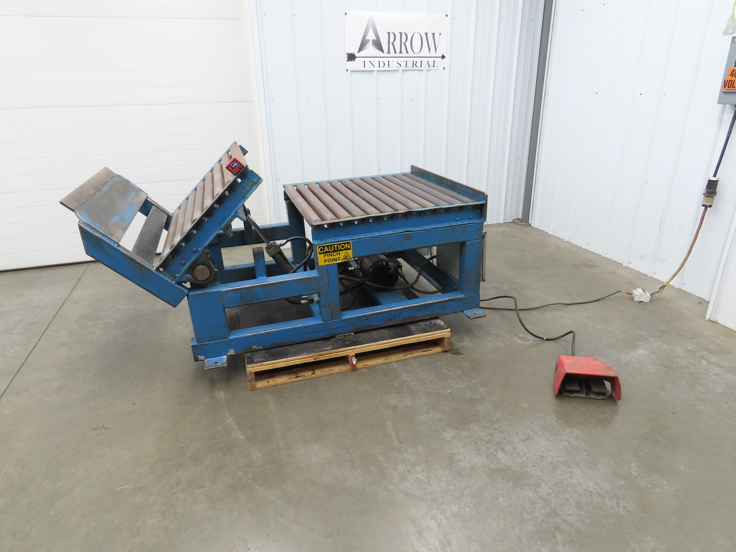 Hutco 36"x 60" Gravity Roller Conveyor Tipper Load Unloader 45° Tilt 2.5"Rollers
