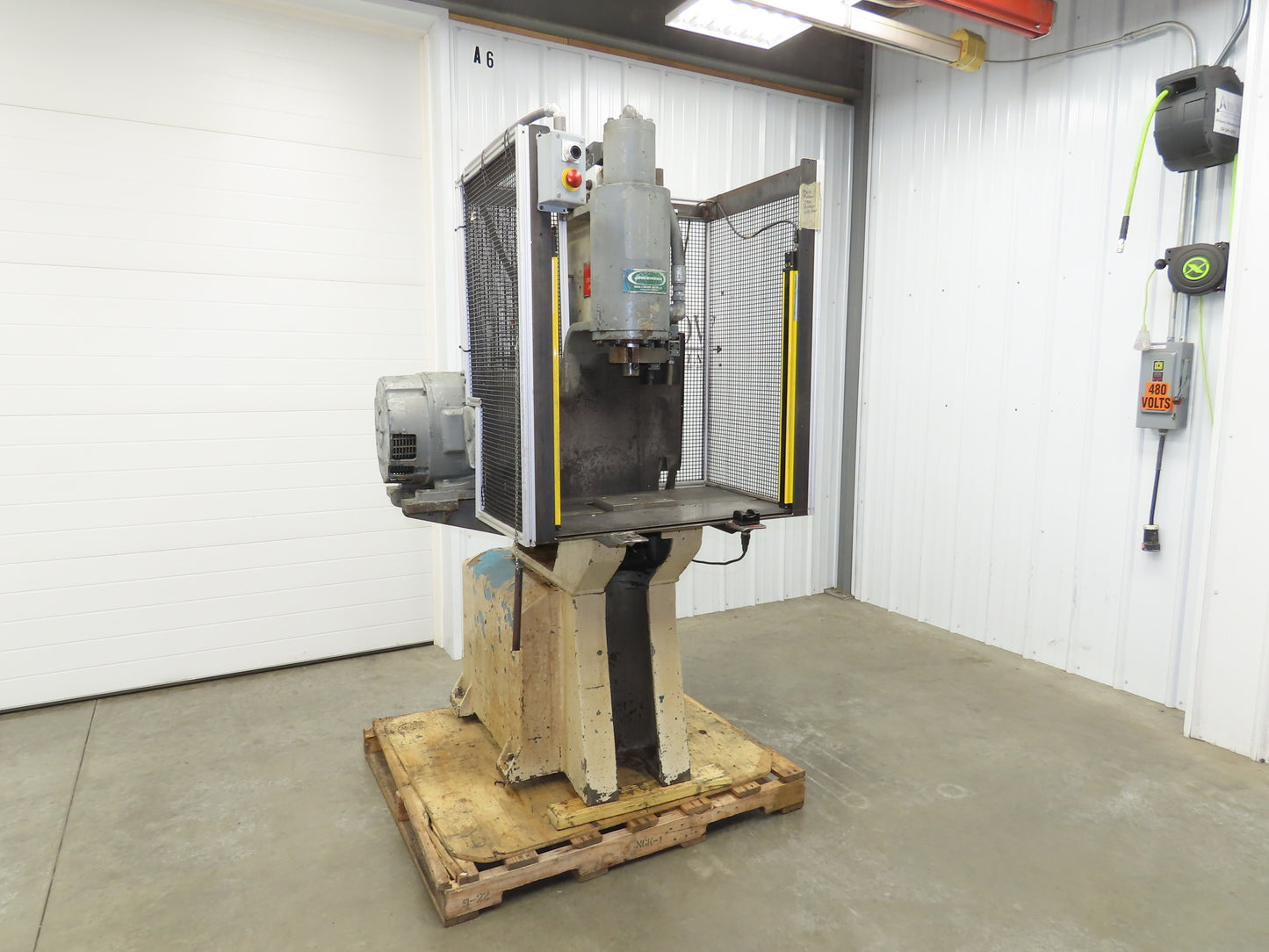 Greenerd Hydraulic Punch Press 6 Ton 14" Stroke 15Hp 230/460V Safety Curtain