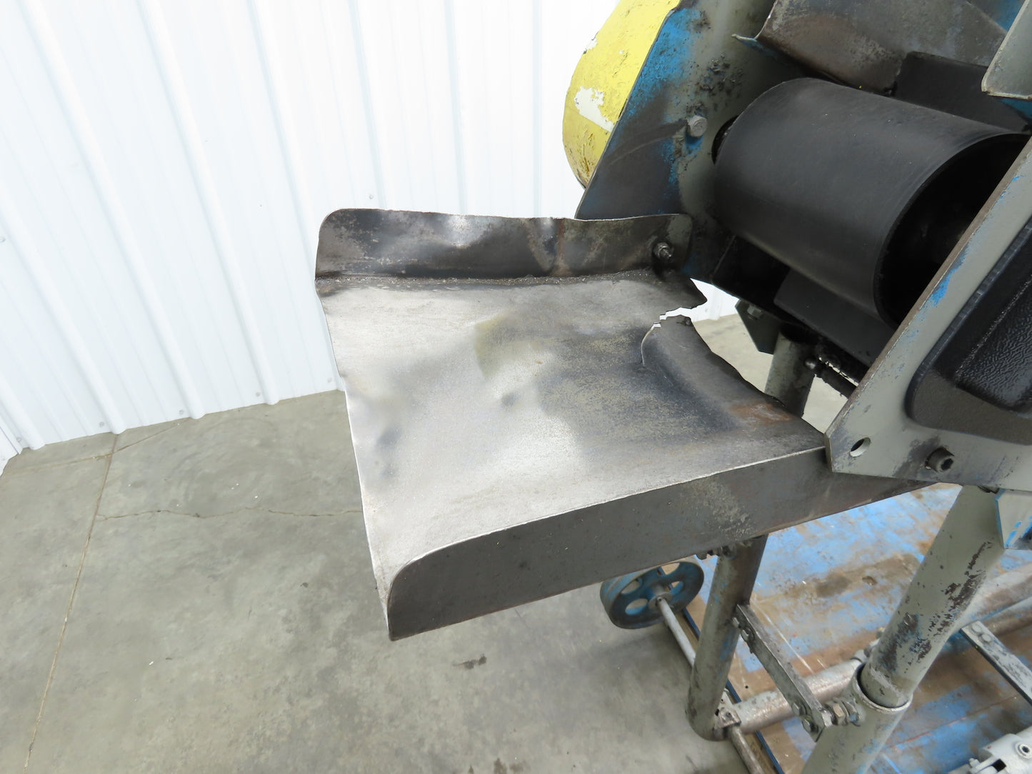 New London Engineering 500-6-6' Incline Parts Conveyor 6" Cleated Belt 3PH 82"L