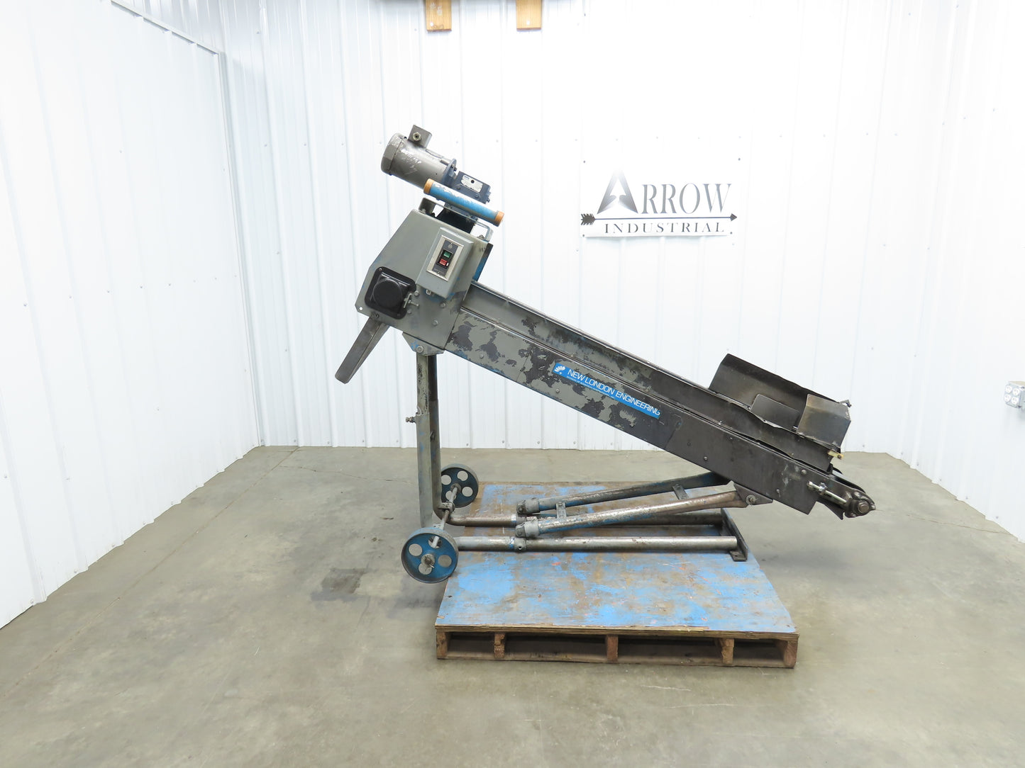 New London Engineering 500-6-6' Incline Parts Conveyor 6" Cleated Belt 3PH 82"L