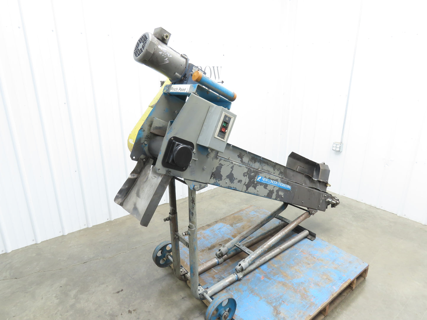 New London Engineering 500-6-6' Incline Parts Conveyor 6" Cleated Belt 3PH 82"L