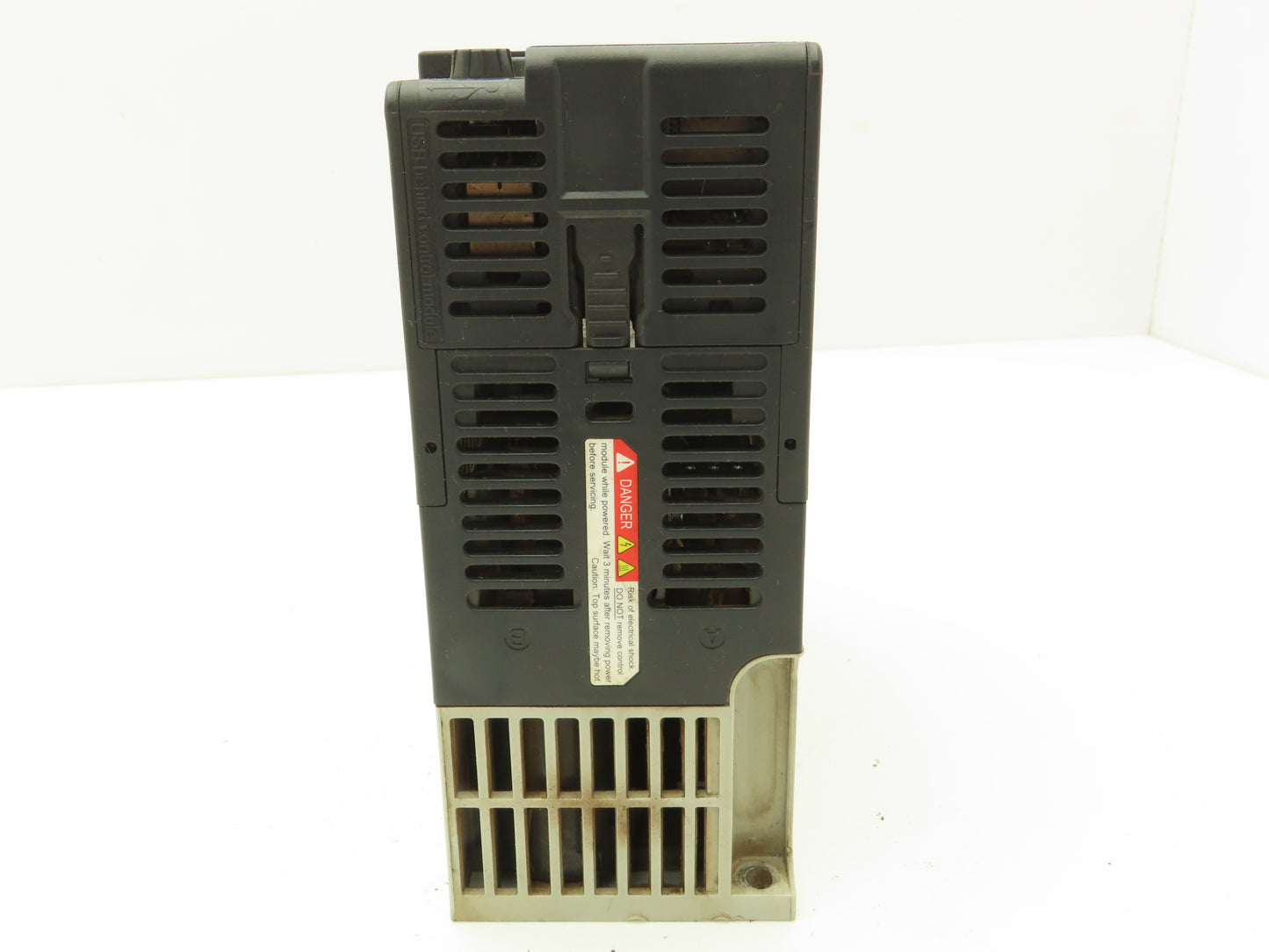 Allen Bradley 25B-D6P0N104 Powerflex 525 3Hp VFD AC Drive 480V 50/60Hz FRN 6.001