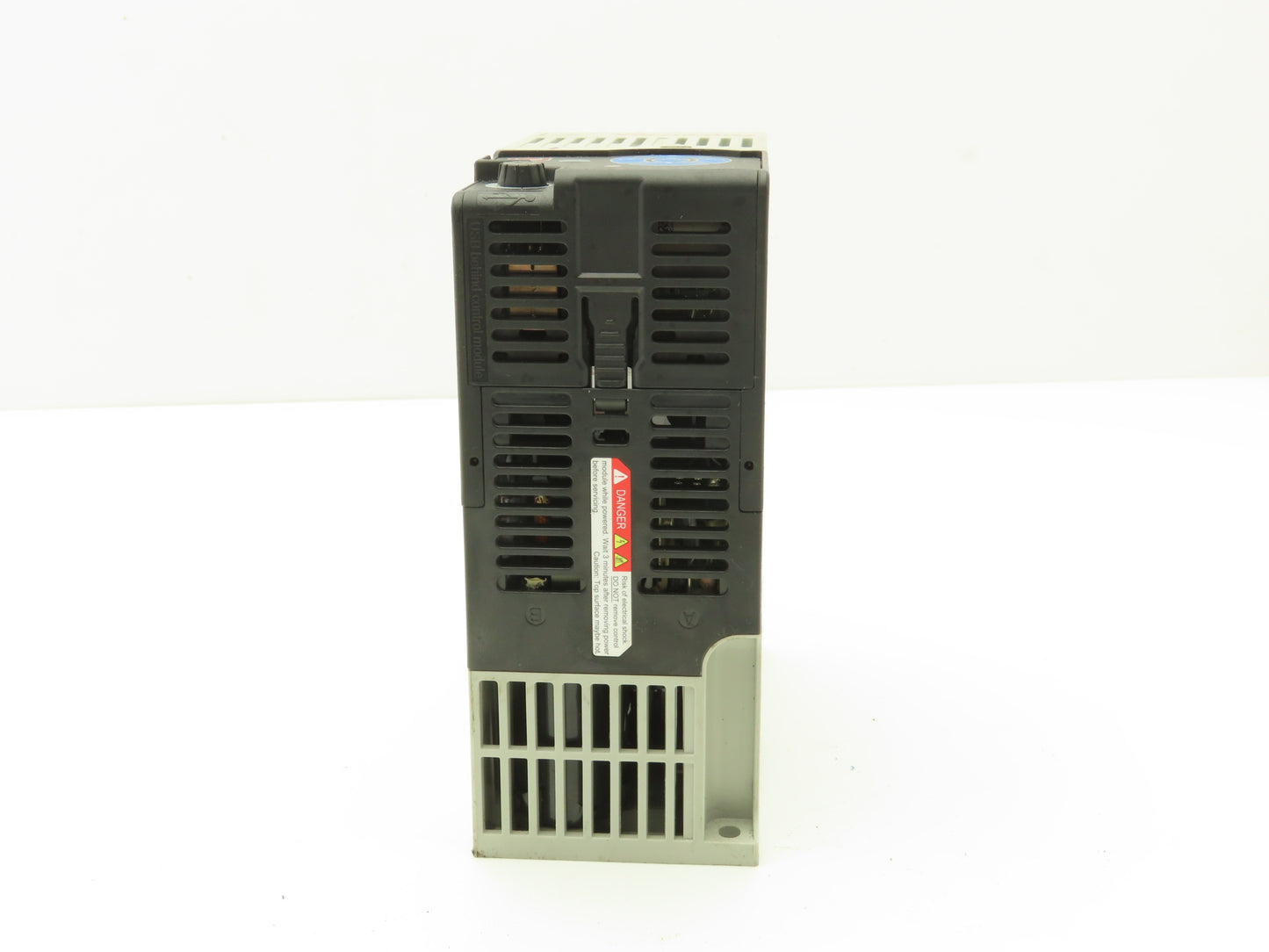 Allen Bradley 25B-D6P0N104 Powerflex 525 3Hp VFD AC Drive 480V 50/60Hz FRN 5.002