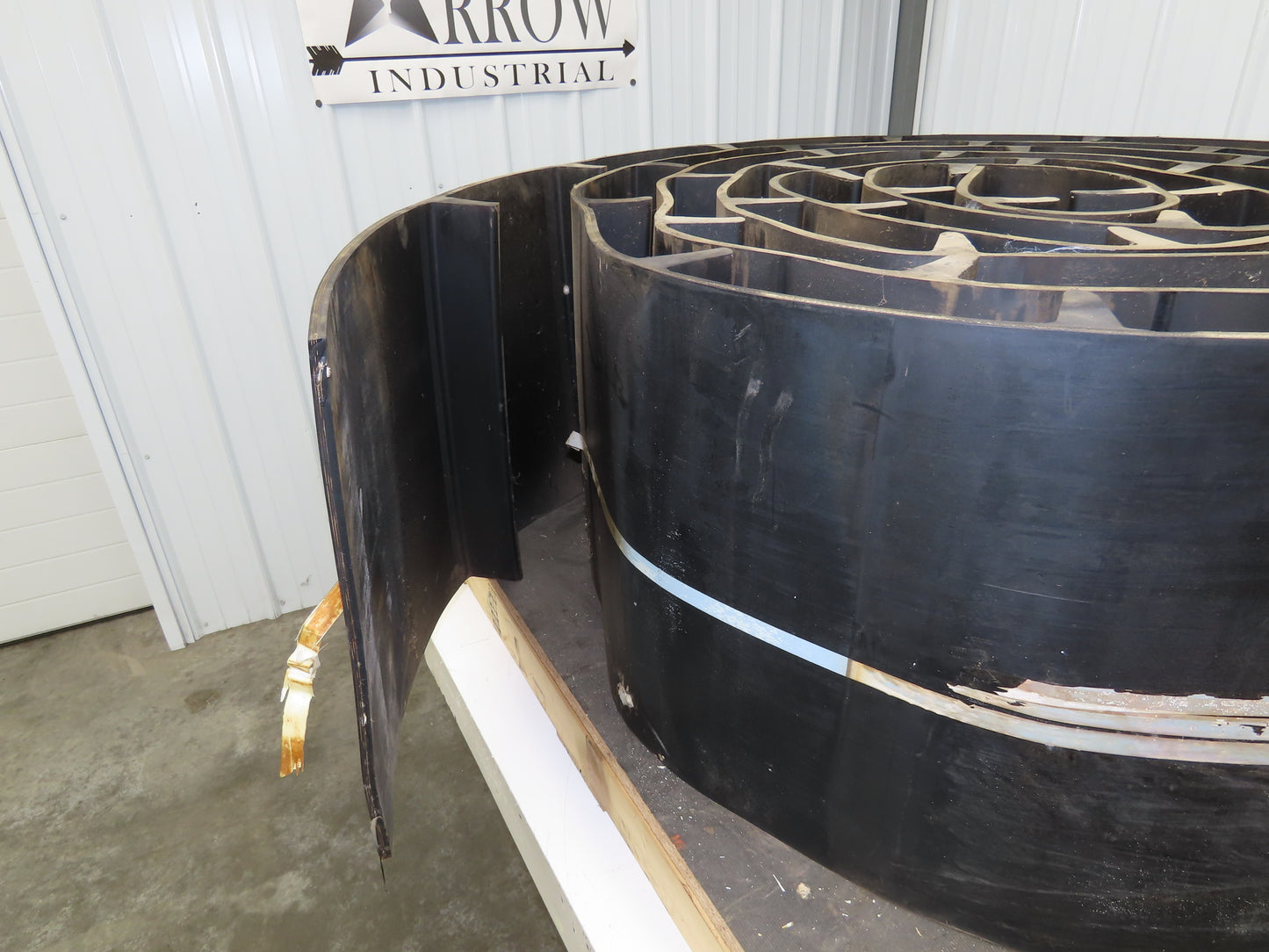 20"W x 43' Cleated Rubber Incline Conveyor Belt 3-Ply Black Heavy Duty Elevator