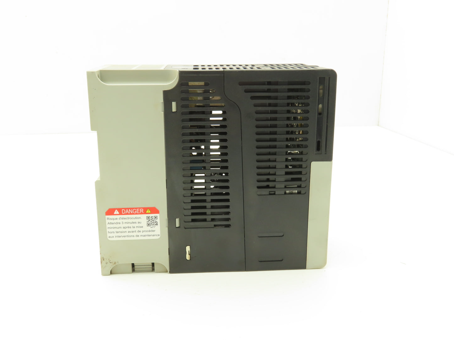 Allen Bradley 25B-D4P0N104 PowerFlex 525 AC Drive 1.5kW 2Hp 480V 3ph FRN 6.001