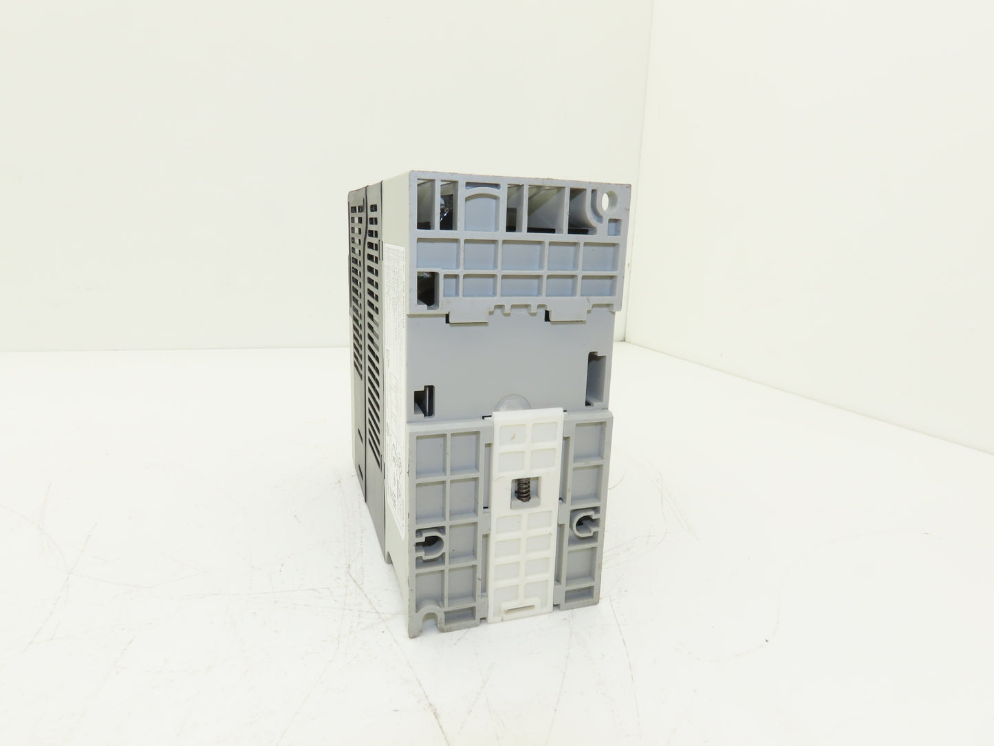 Allen Bradley 25B-D2P3N104 PowerFlex 525 VFD AC Drive 1Hp 480V 3Ph FRN 5.001