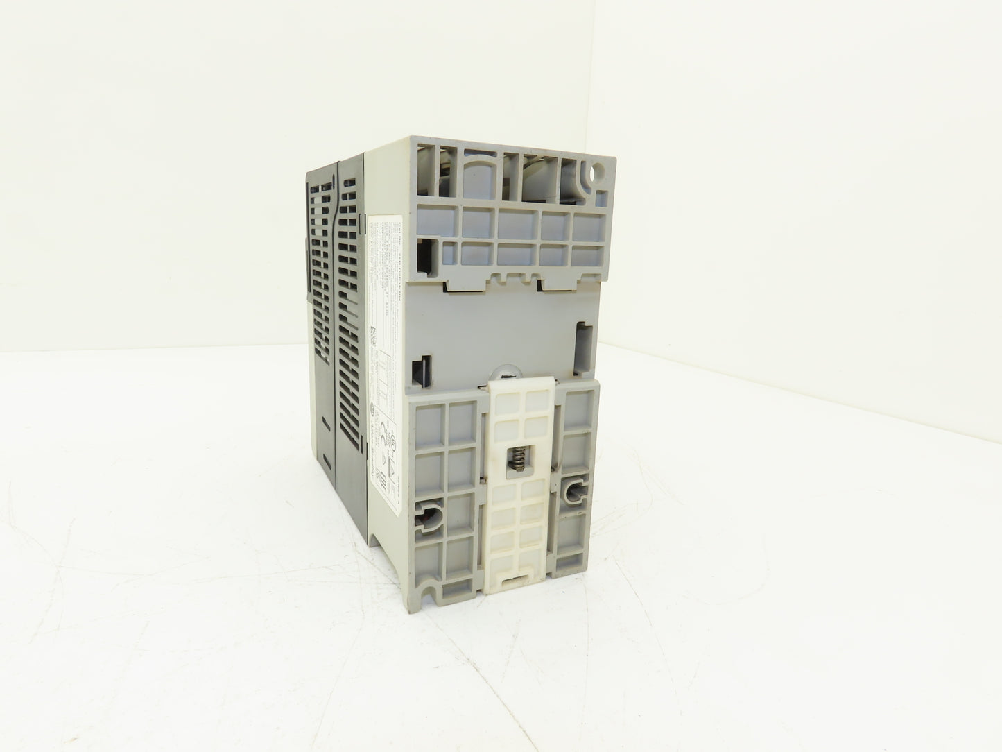 Allen Bradley 25B-D2P3N104 PowerFlex 525 VFD AC Drive 1Hp 480V 3Ph FRN 6.001