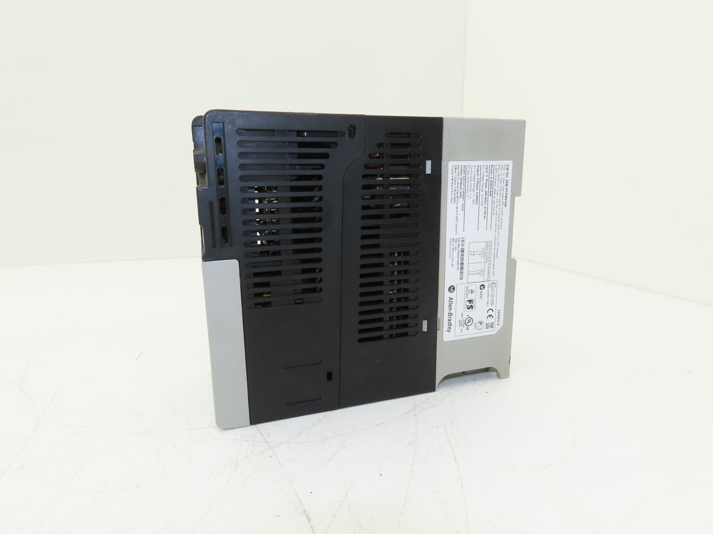 Allen Bradley 25B-D1P4N104 PowerFlex 525 AC Drive 0.4kW .5Hp 480V 3ph FRN 1.003
