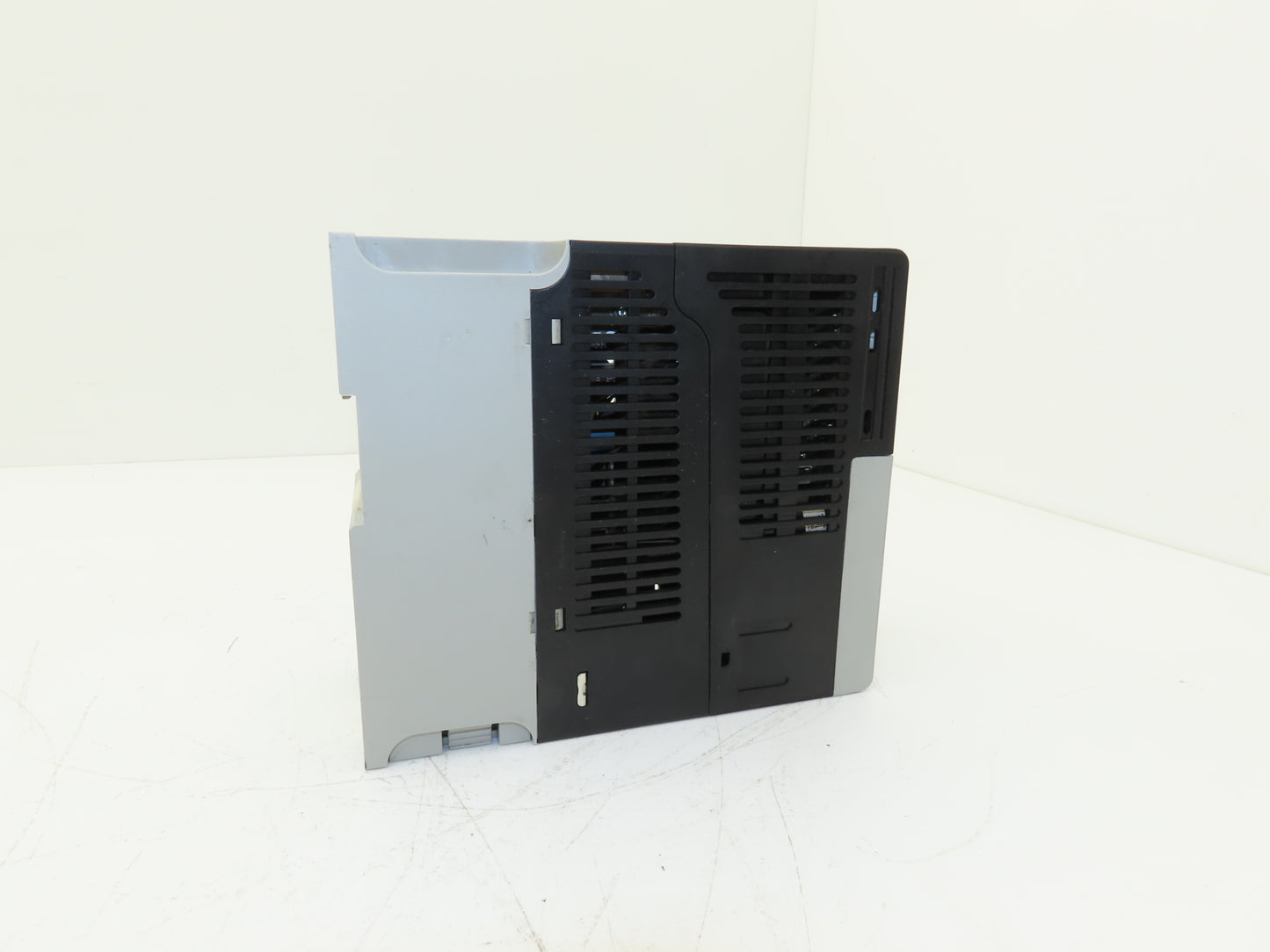 Allen Bradley 25B-D1P4N104 PowerFlex 525 AC Drive 0.4kW .5Hp 480V 3ph FRN 1.003