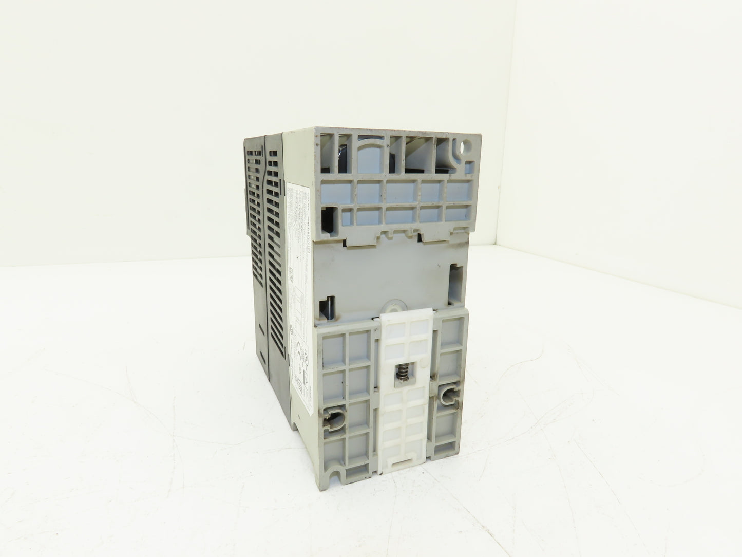 Allen Bradley 25B-D6P0N104 Powerflex 525 3Hp VFD AC Drive 480V 50/60Hz FRN 5.001