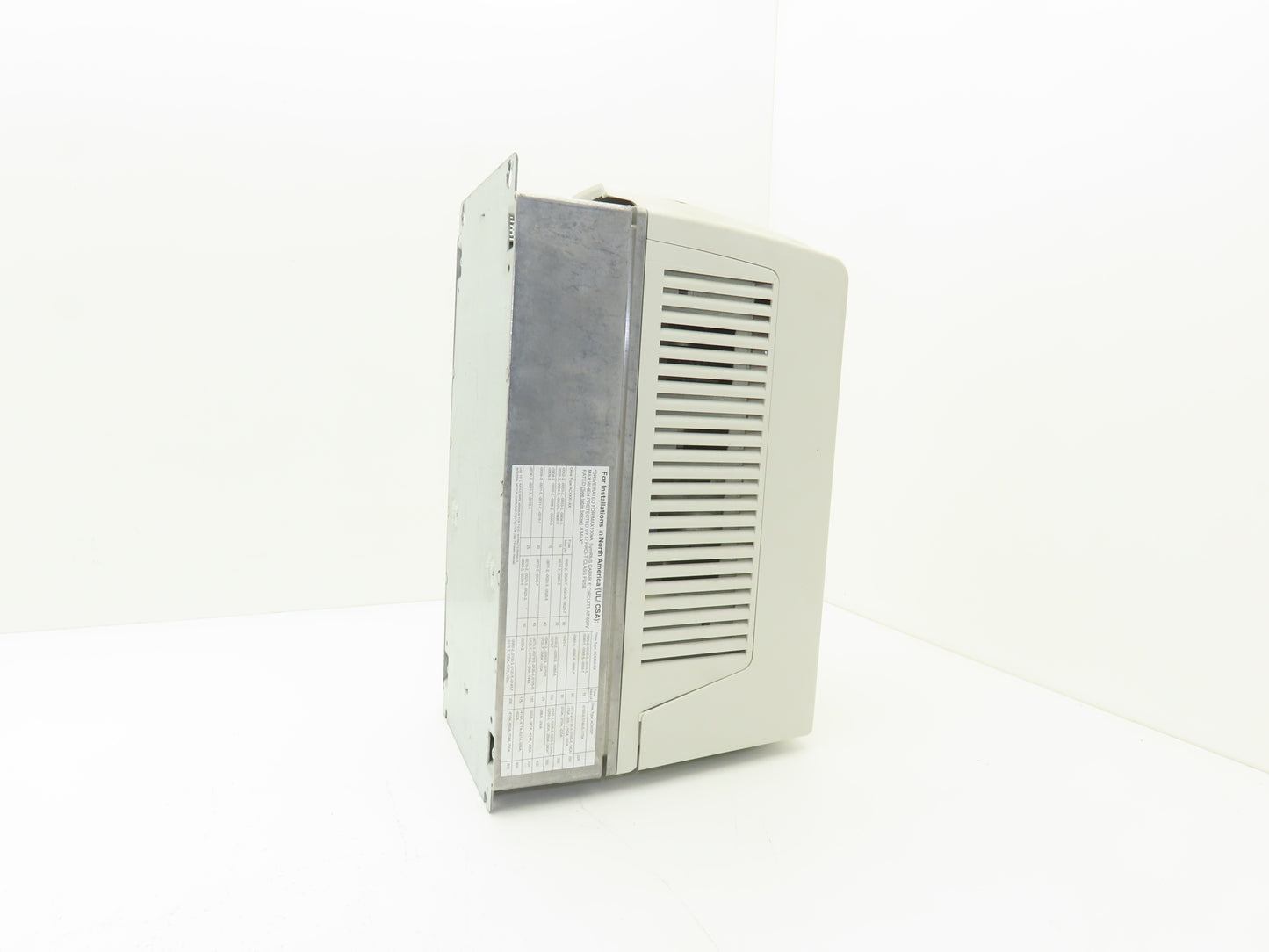 ABB ACS800-U1-0011-5+P901 Variable Speed AC Drive VFD 7.5kw 10Hp 480V 3PH