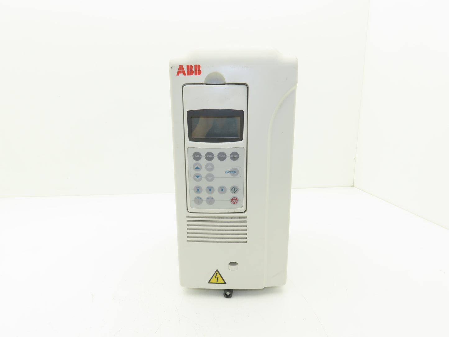 ABB ACS800-U1-0011-5+P901 Variable Speed AC Drive VFD 7.5kw 10Hp 480V 3PH