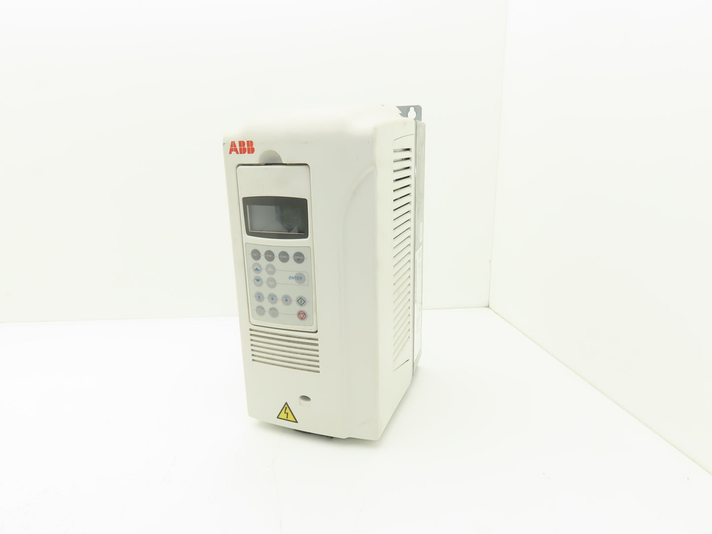 ABB ACS800-U1-0011-5+P901 Variable Speed AC Drive VFD 7.5kw 10Hp 480V 3PH