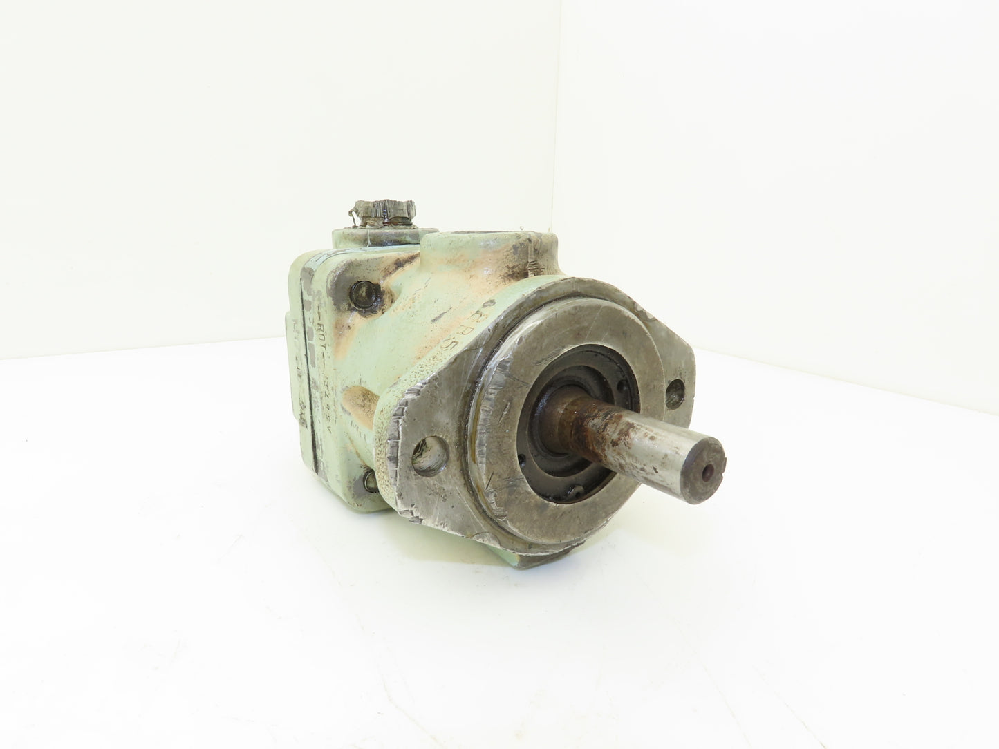 Denison TMB 005 21L2 Hydraulic Vane Pump 5gpm 2000psi 2-Bolt SAE-A 3/4" Shaft