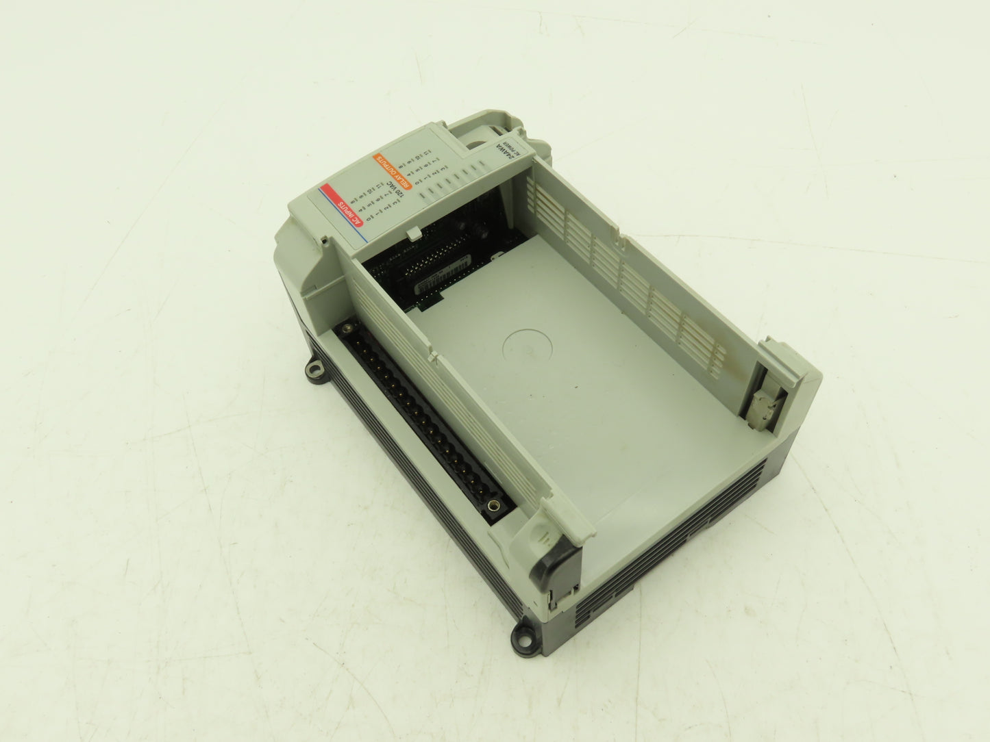 Allen Bradley 1764-24AWA MicroLogix 1500 Base Unit 24 Point Series B Rev A READ