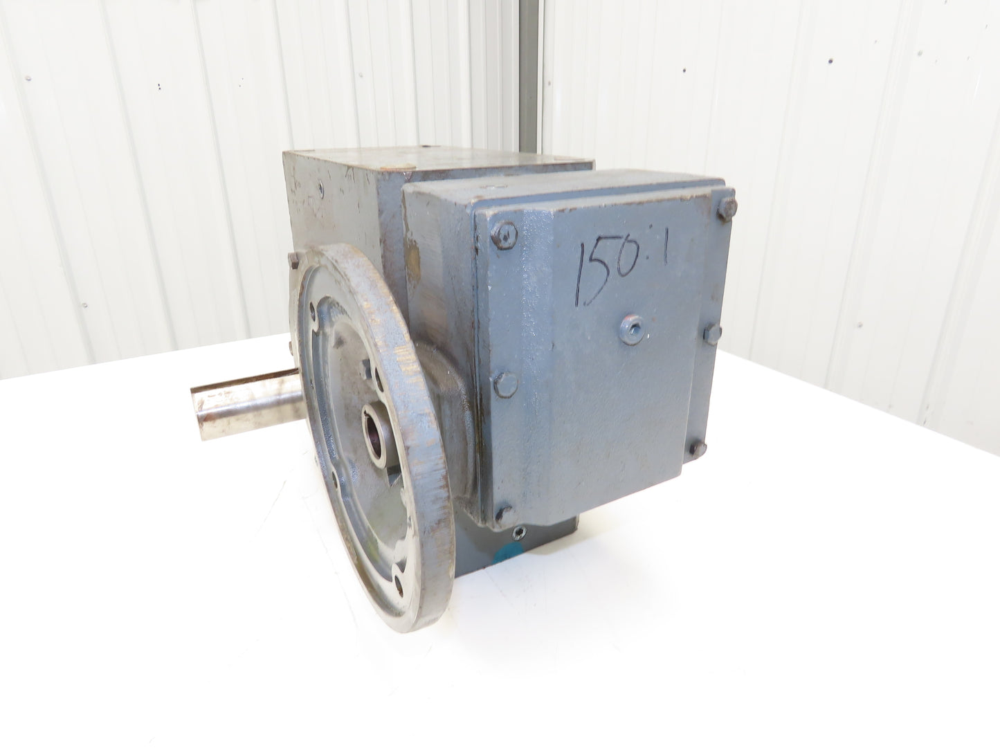 Boston Gear Worm Gearbox 150:1 Ratio Double Reducer 12rpm 182T Dual Shaft Output