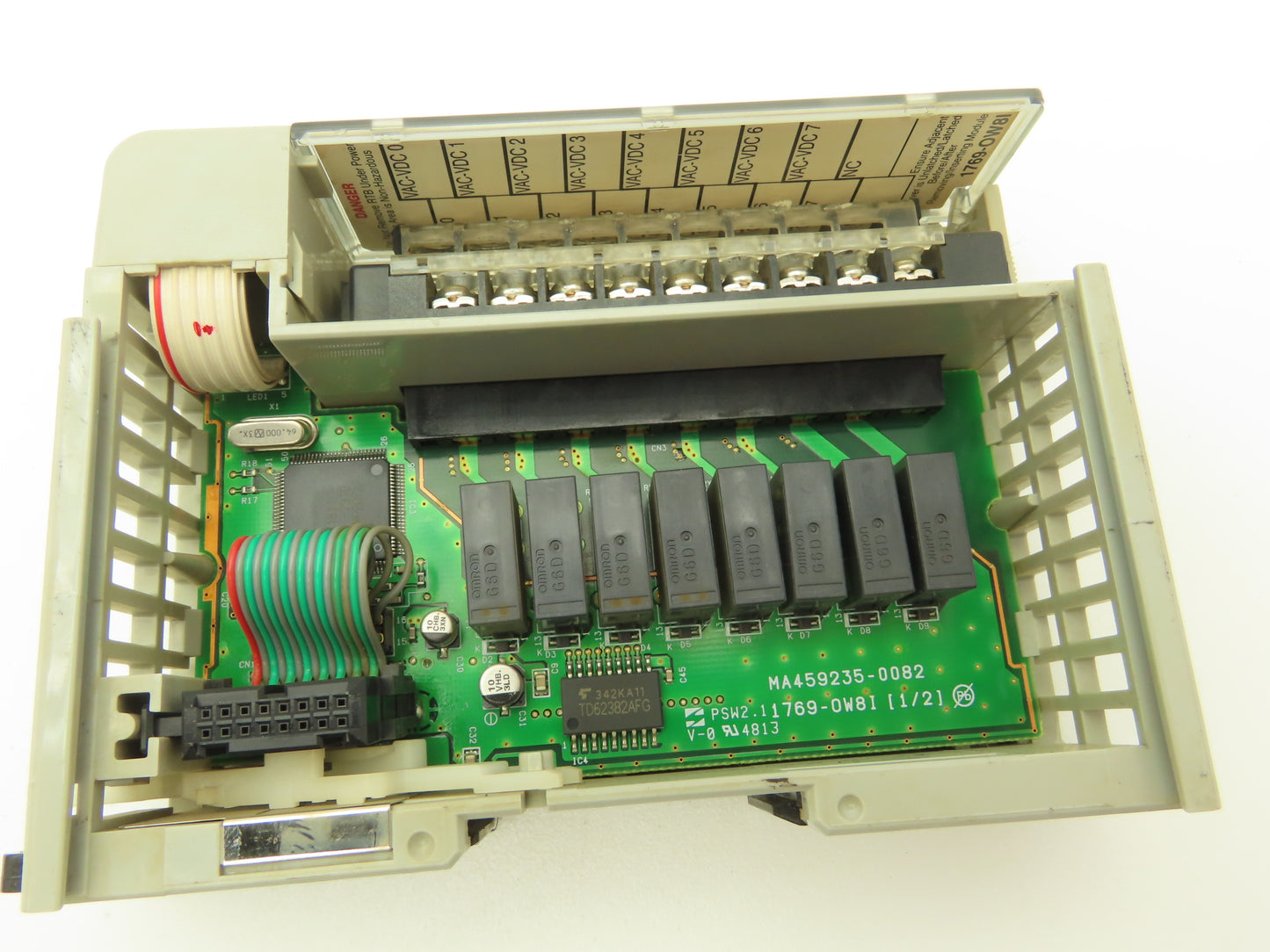 Allen Bradley 1769-OW8I Relay Output Module I/O Ser B Rev 3.1 Ver 95320768/04