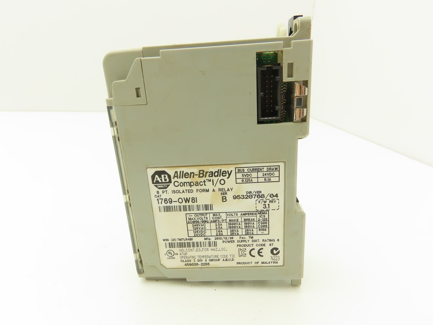 Allen Bradley 1769-OW8I Relay Output Module I/O Ser B Rev 3.1 Ver 95320768/04