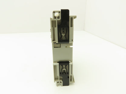 Allen Bradley 1769-OW8I Relay Output Module I/O Ser B Rev 3.1 Ver 95320768/04