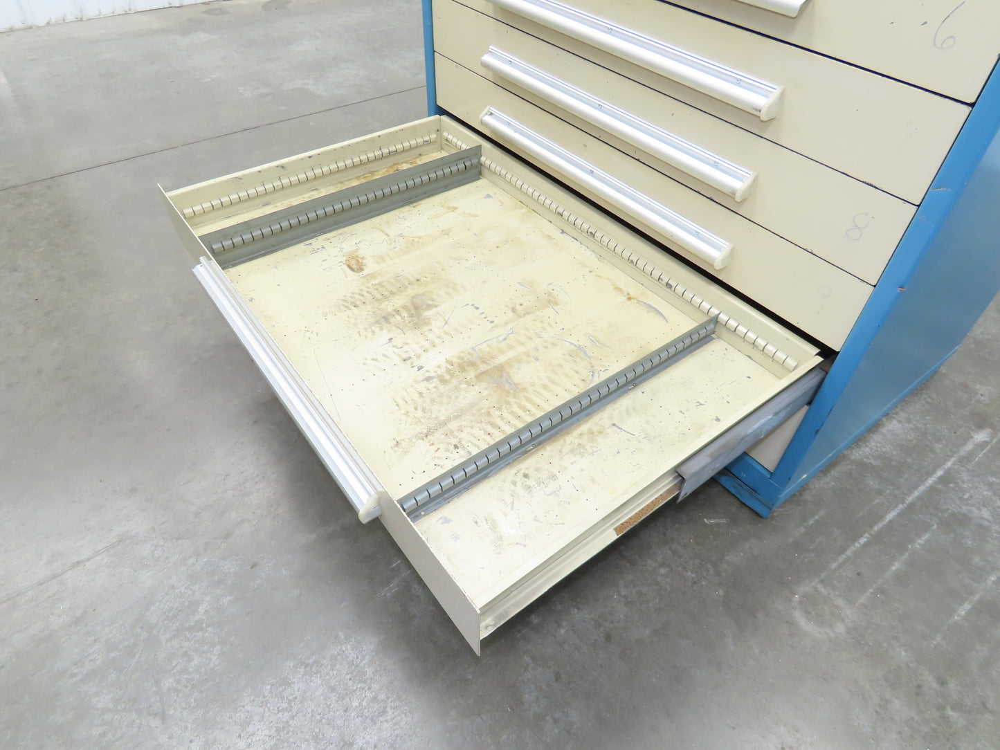 Nu-Era Modular Tool Storage Cabinet 11 Drawer 45x28x61" Vidmar Stanley