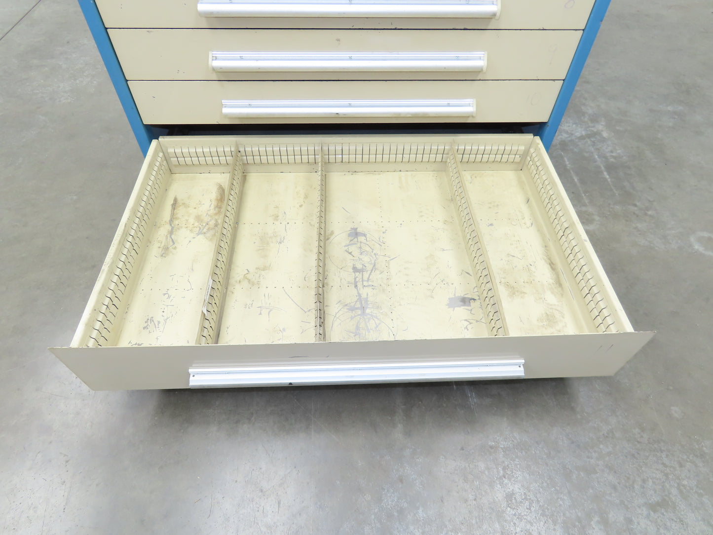 Nu-Era Modular Tool Storage Cabinet 11 Drawer 45x28x61" Vidmar Stanley