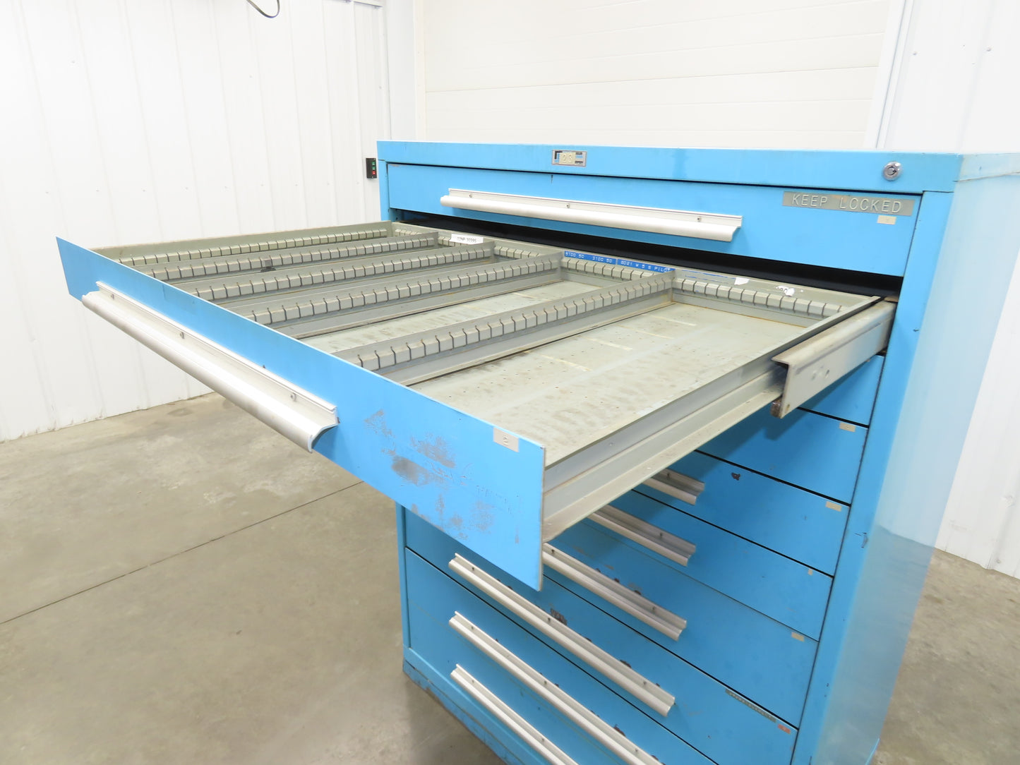 Nu-Era Modular Tool Storage Cabinet 10 Drawer 45x28x61" Stanley Vidmar Lista