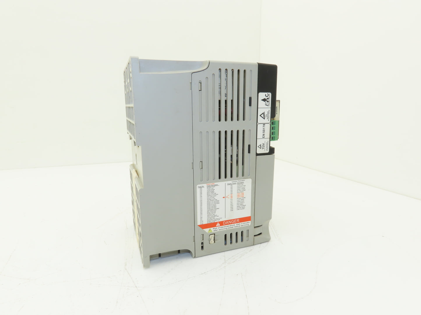 Allen Bradley 22D-D2P3N104 PowerFlex 40P AC Drive 460VAC 1.0HP 3Ph FRN 2.01