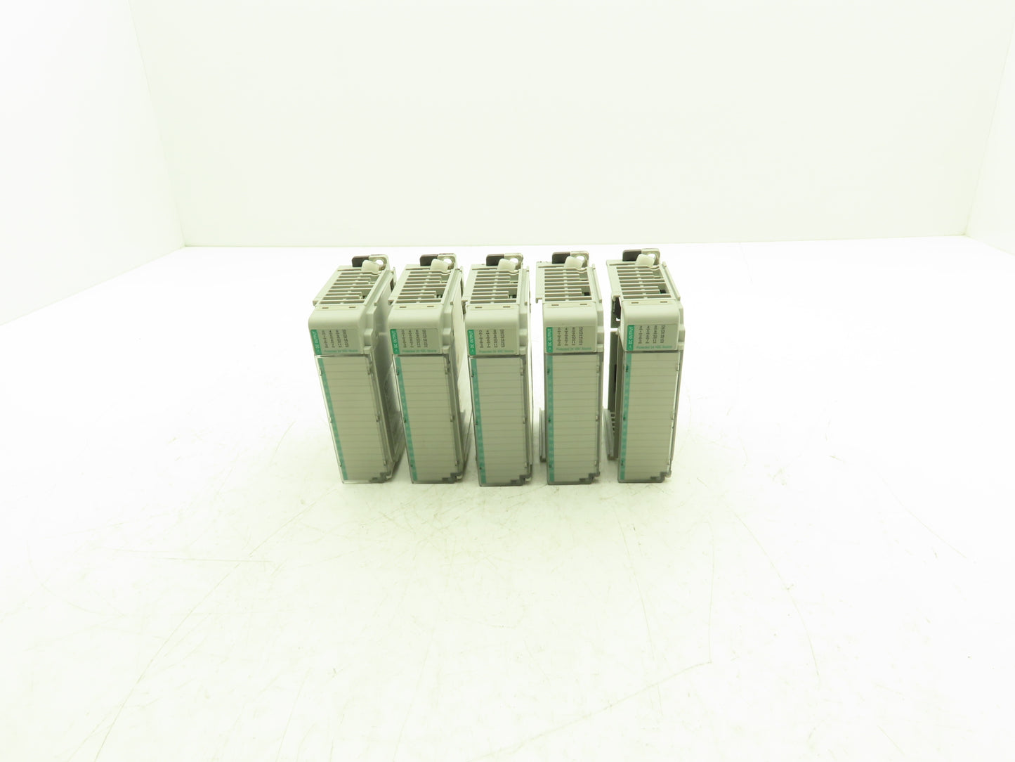 Allen Bradley 1769-OB16P Compact I/O 24VDC F/W 3.1 Output Module Ser B Lot of 5