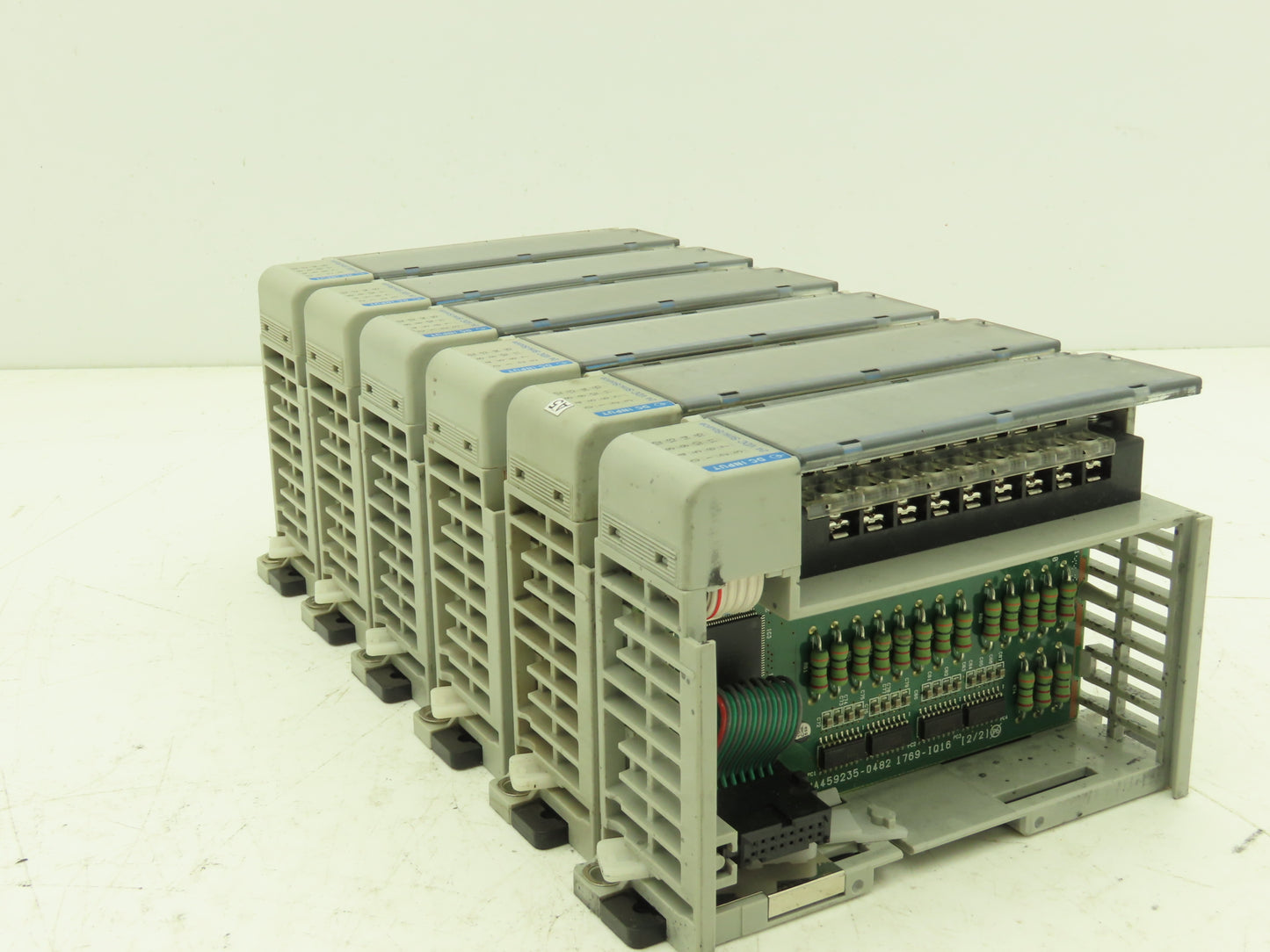 Allen Bradley 1769-IQ16 DC I/O Modules 16-Point 24VDC Ser A Mixed Lot of 6 READ