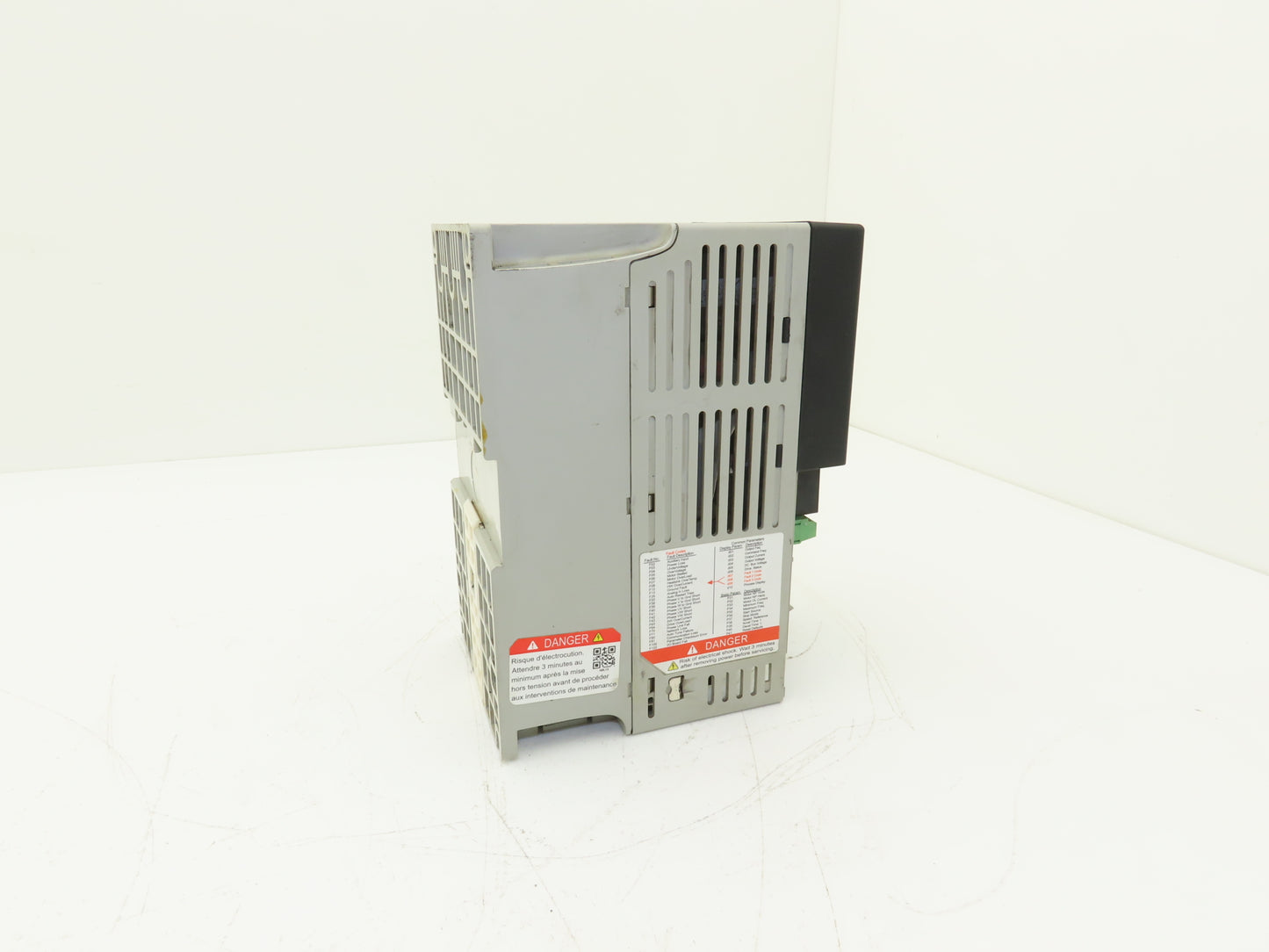 Allen Bradley 22A-D6P0N104 PowerFlex 4 AC Drive Variable Speed 3Hp 480V 3PH-READ