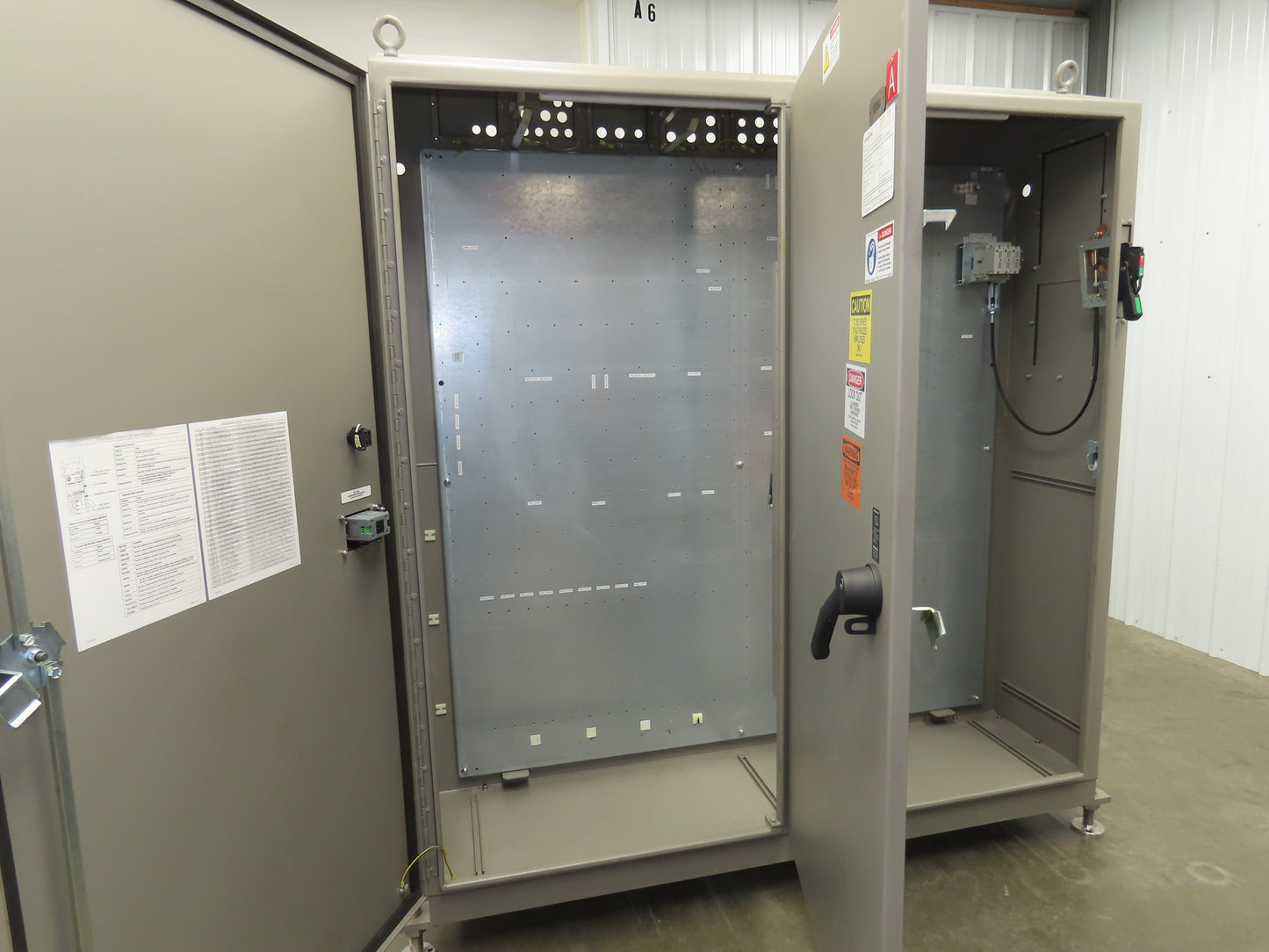 Hoffman Electrical Enclosure Control Panel 72x73x18" JIC 30A Disconnect A72X6118