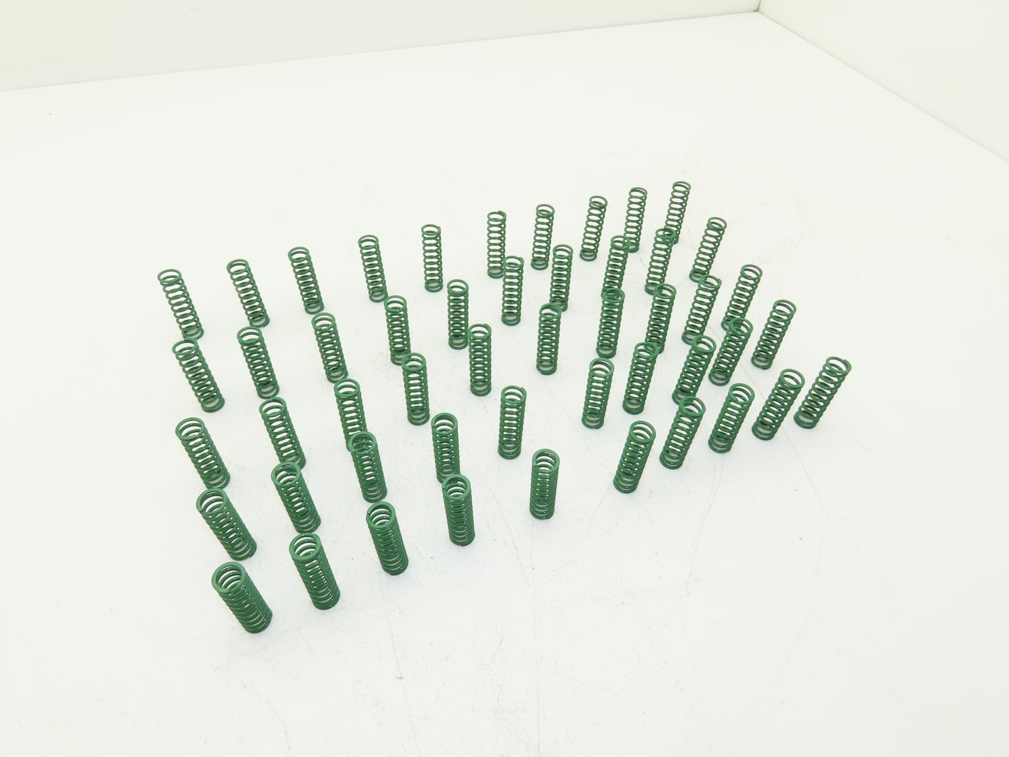 Danly 9-1008-119 DieMax XL Compression Die Springs Green 5/8"x 2"L  Lot of 50