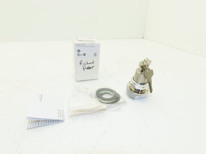Allen Bradley 800T-J44KE7 Keyed Selector Switch 3-Position w/Key Series U