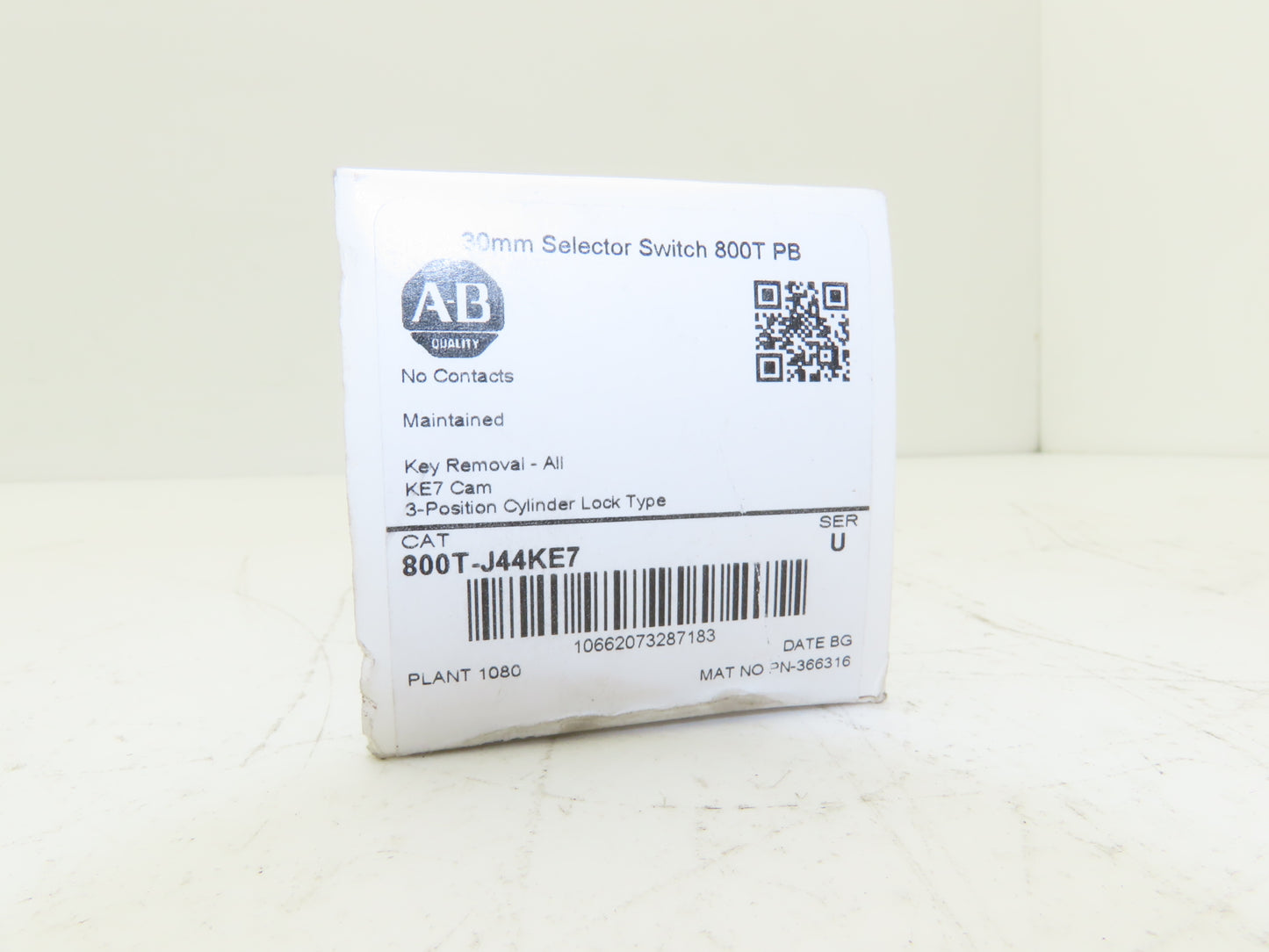 Allen Bradley 800T-J44KE7 Keyed Selector Switch 3-Position w/Key Series U